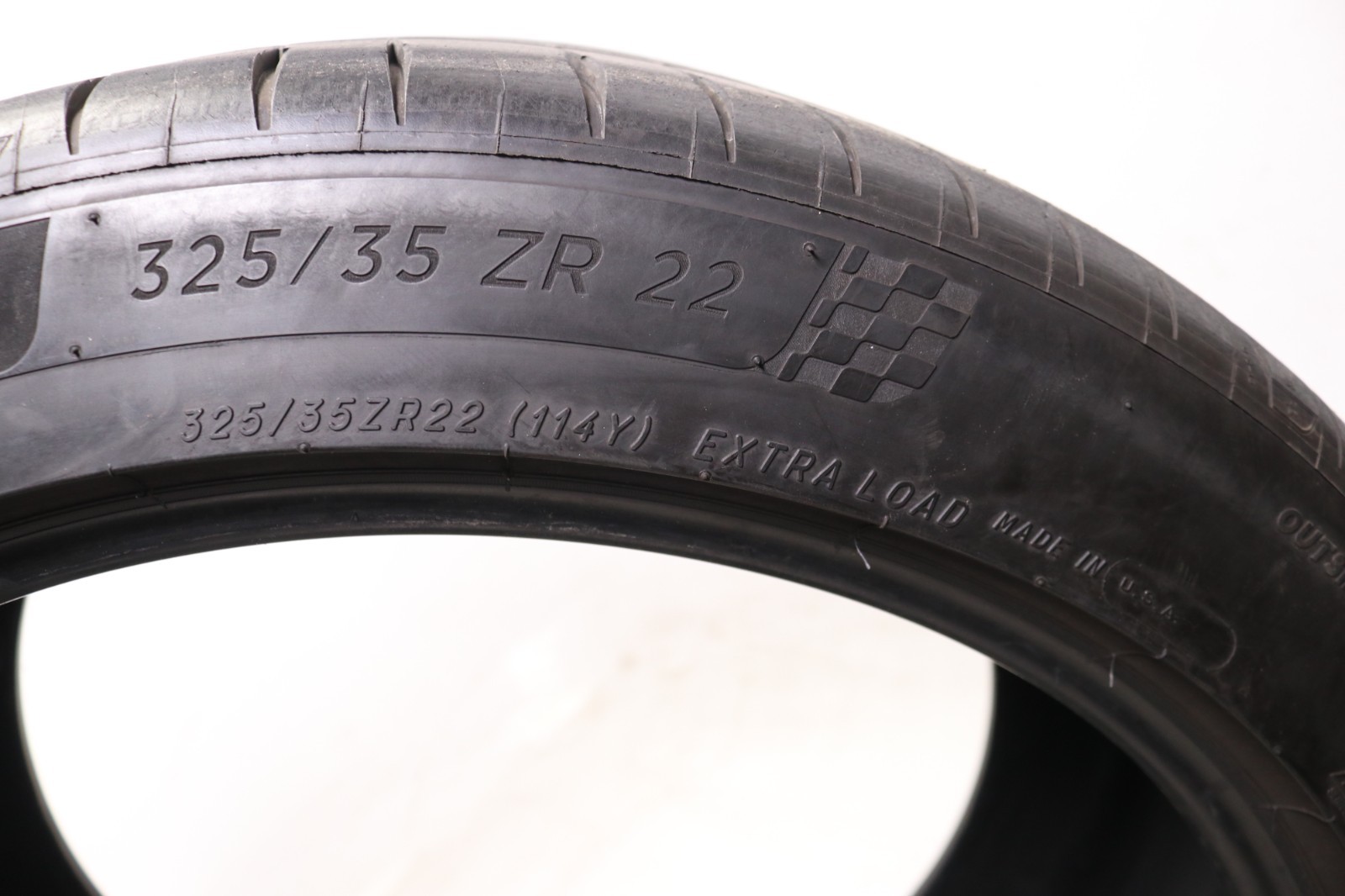 Set of 2 Used 325/35ZR22 Michelin Pilot Sport 4 S MO1 – 114Y – 7-8/32