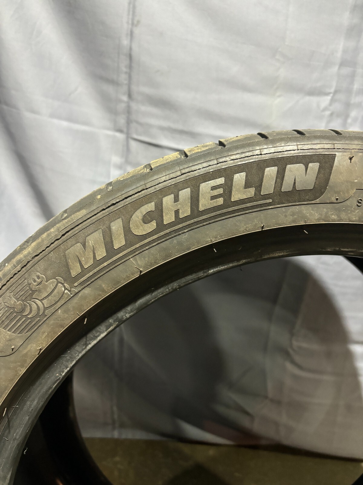 1(One) 285/35ZR19 Michelin Pilot Sport A/s 4 ZP 99Y Runflat – 6/32