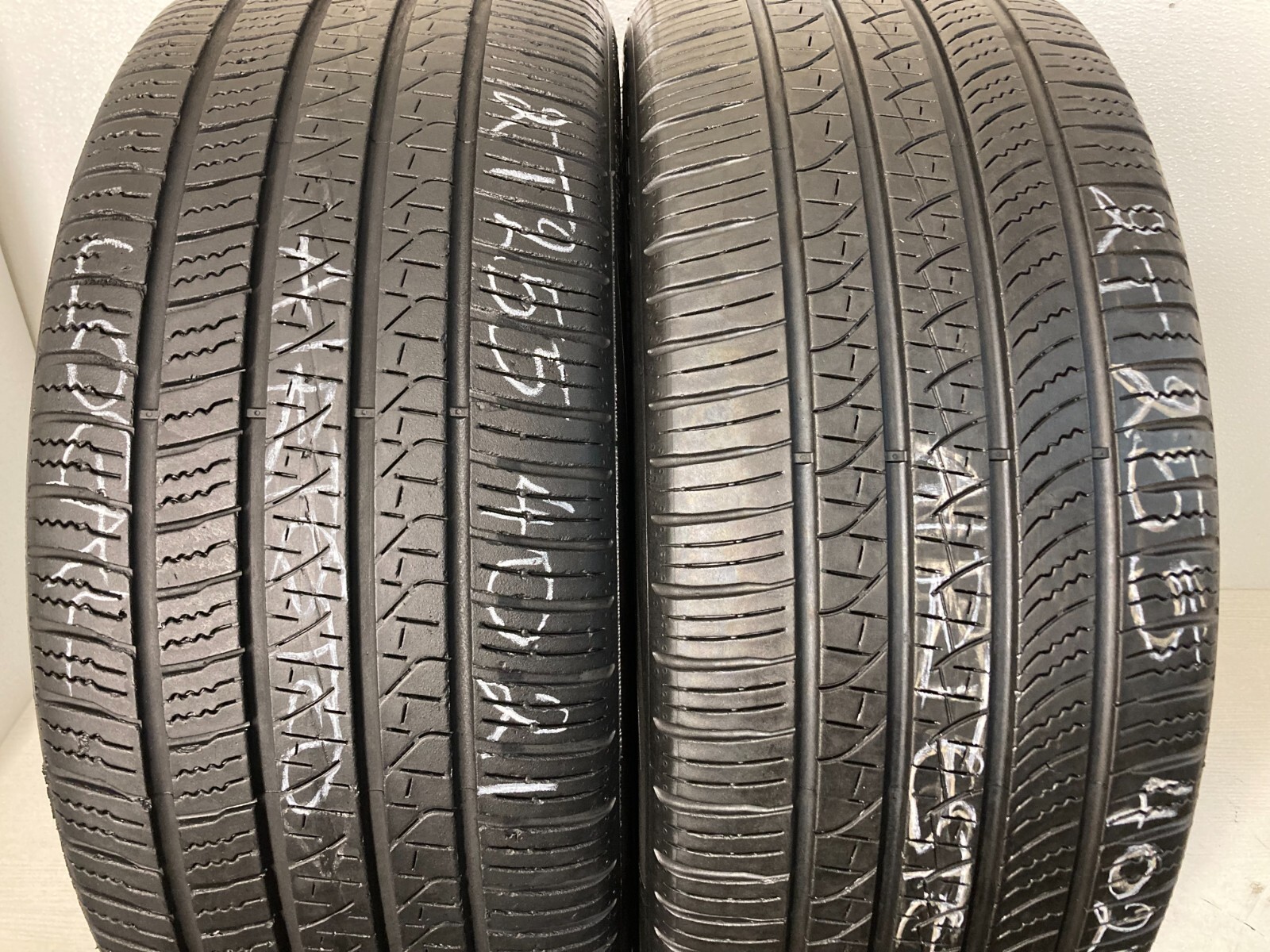 NO SHIPPING ONLY LOCAL PICK UP 2 Tires 255 40 21 Pirelli Scorpion Zero VOL