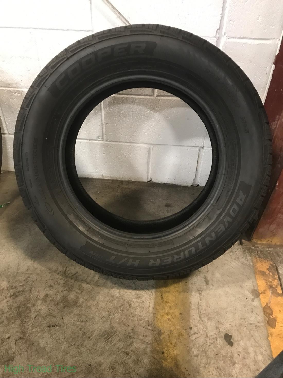 1x P245/60R20 Cooper Adventurer H/T CUV 8/32 102 H Used Tire 2456020