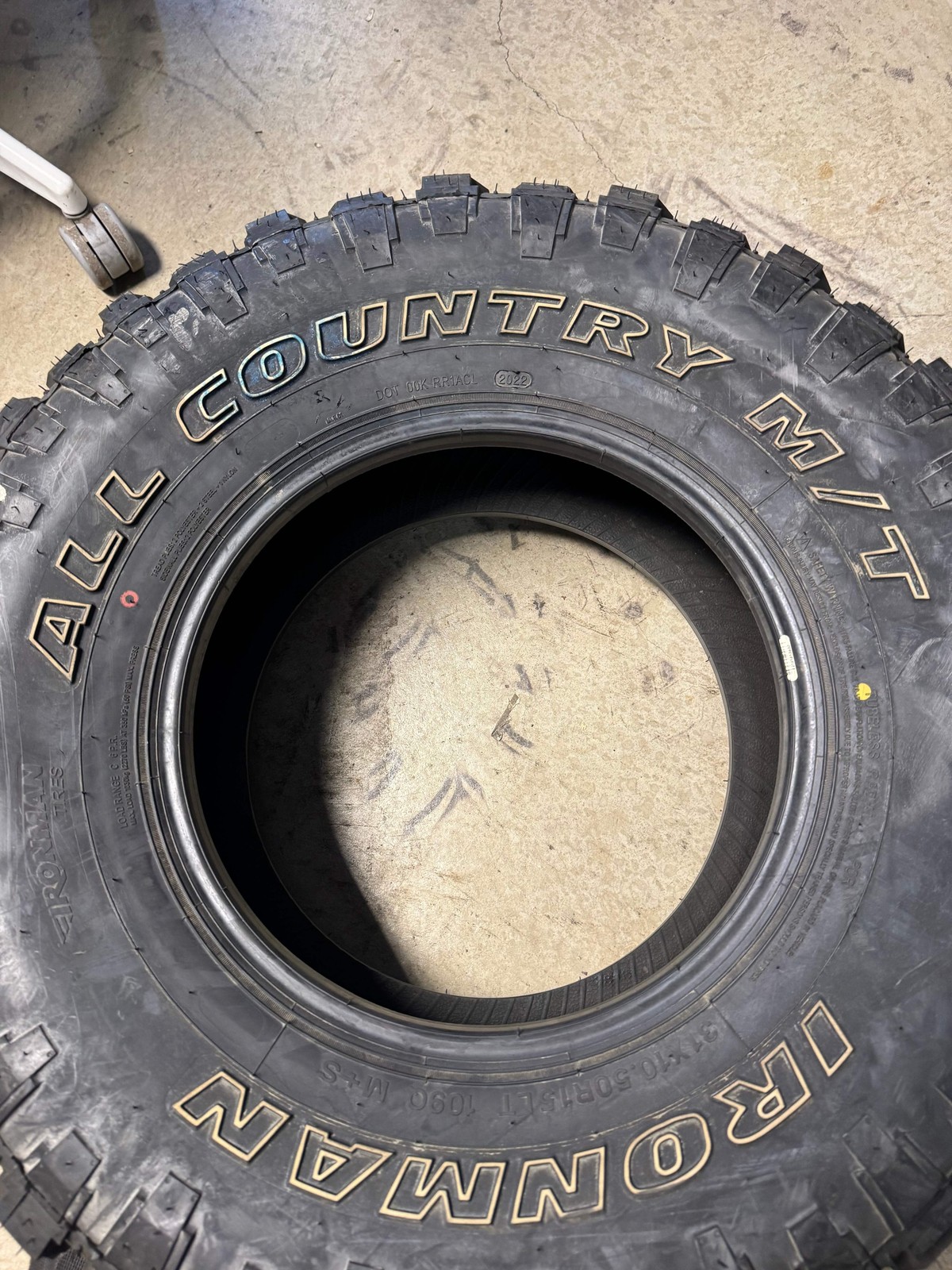 IRONMAN ALL COUNTRY M/T OWL LT 31 10.5 15 109Q 6PLY MUD TERRAIN TIRE 98772