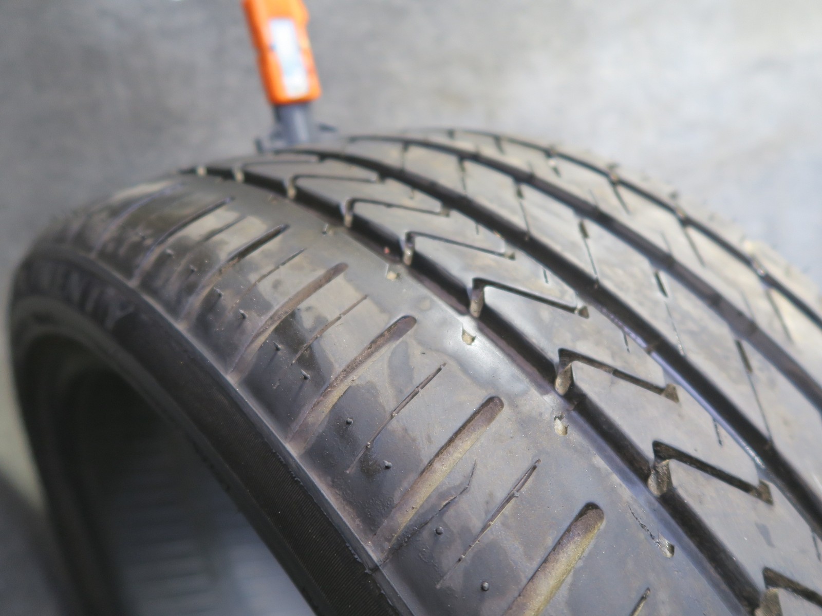 SET OF 2 LEXANI LX-TWENTY A/S TIRE 275/35 ZR20 102W XL 1625 9/32 TREAD