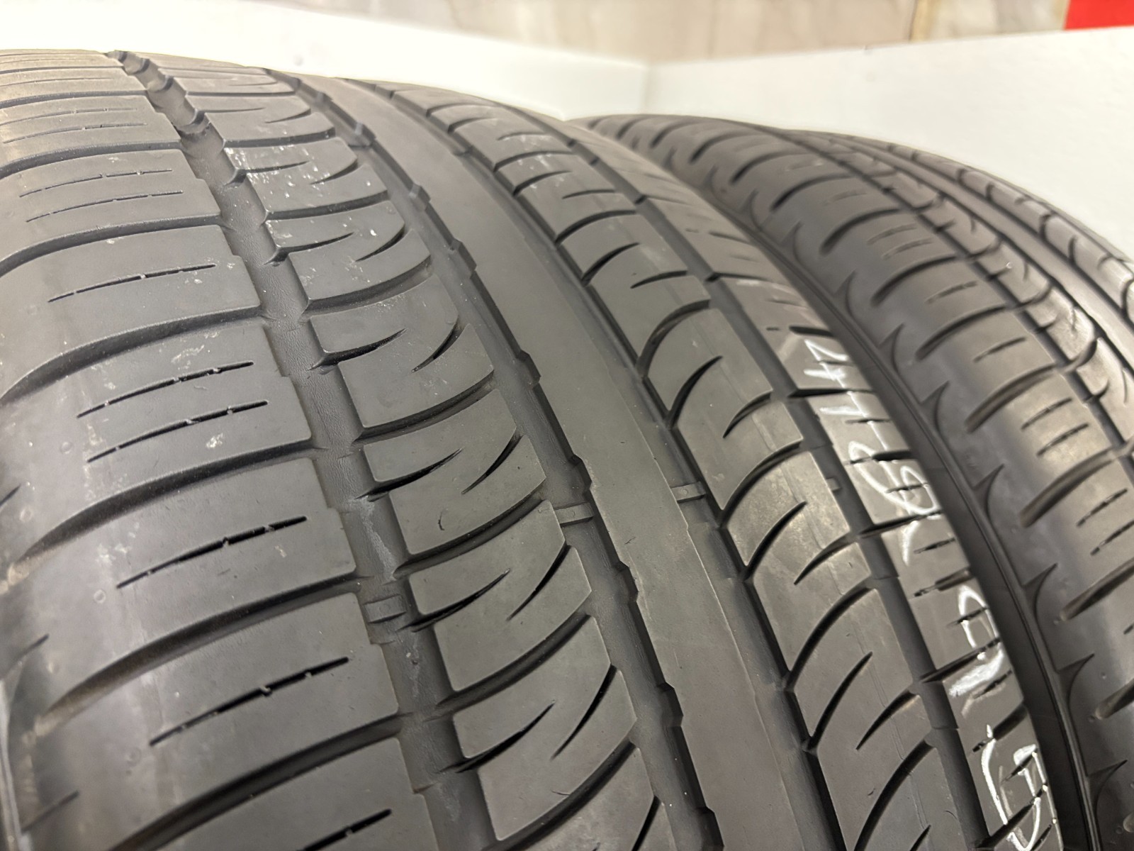 NO SHIPPING ONLY LOCAL PICK UP Set 4 tires 295 40 22 Pirelli Scorpion Zero