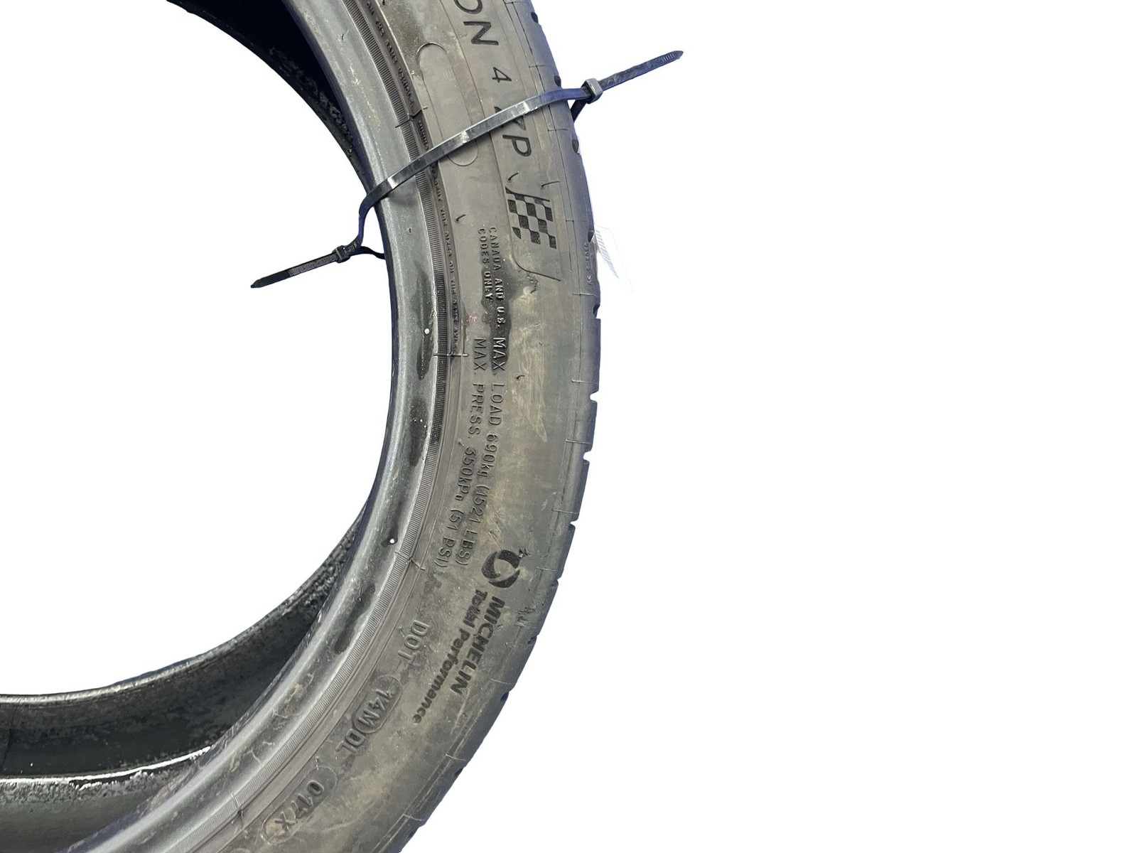 275/35ZR18 95Y MICHELIN PILOT SPORT A/S 4 ZP 8/32NDS DATECODE 4924