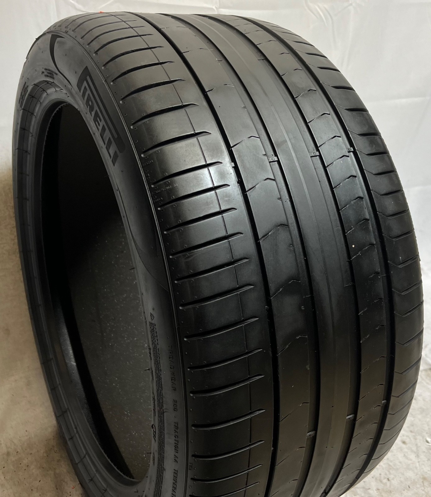 1 – NO REPAIRS 285/40R19 XL (107Y) Pirelli P Zero PZ4 PNCS (T0 ELECT) – 2036