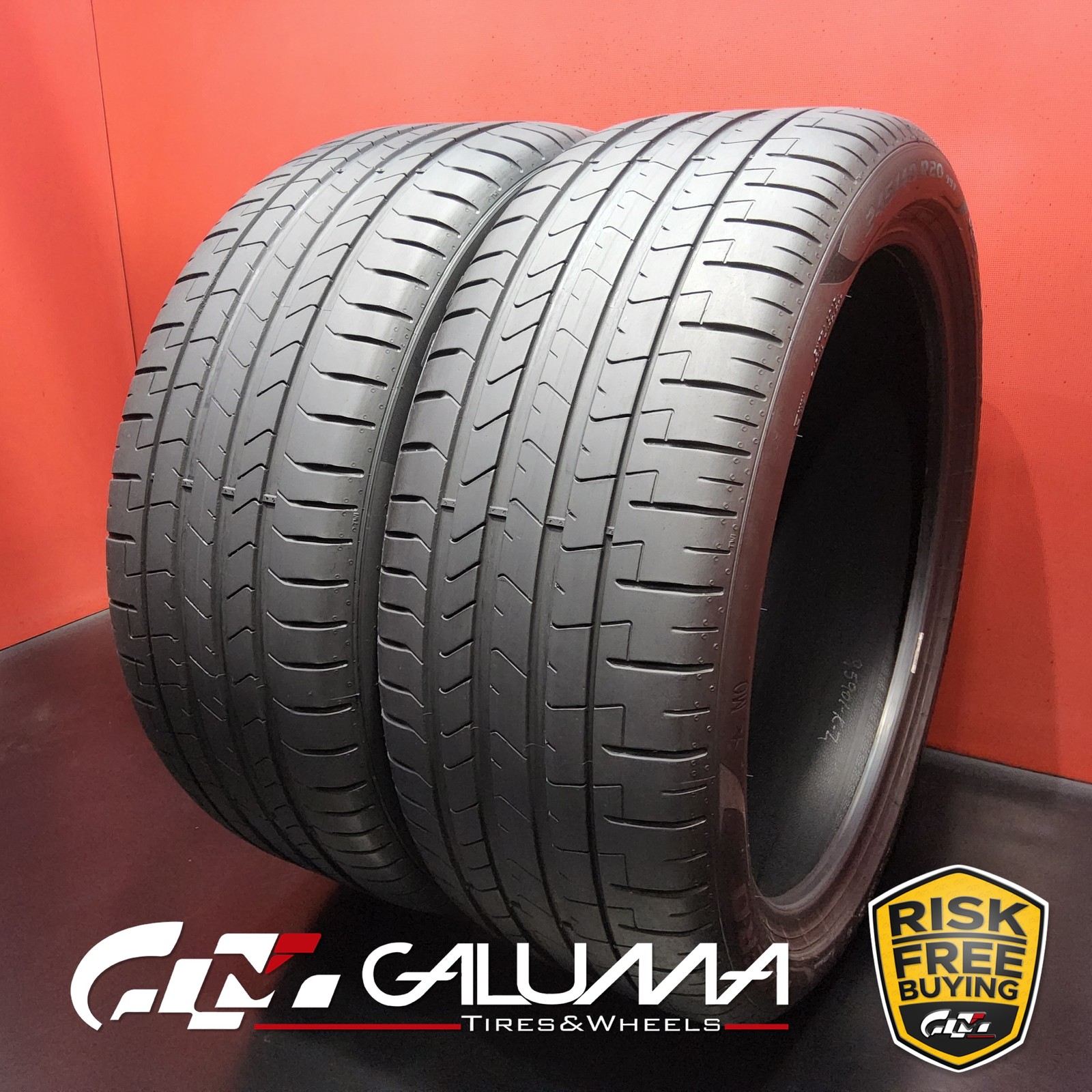 Set of 2 Tires Pirelli P-Zero (PZ4) ★ MO XL 245/40/20 R20 99Y No Repairs #95901
