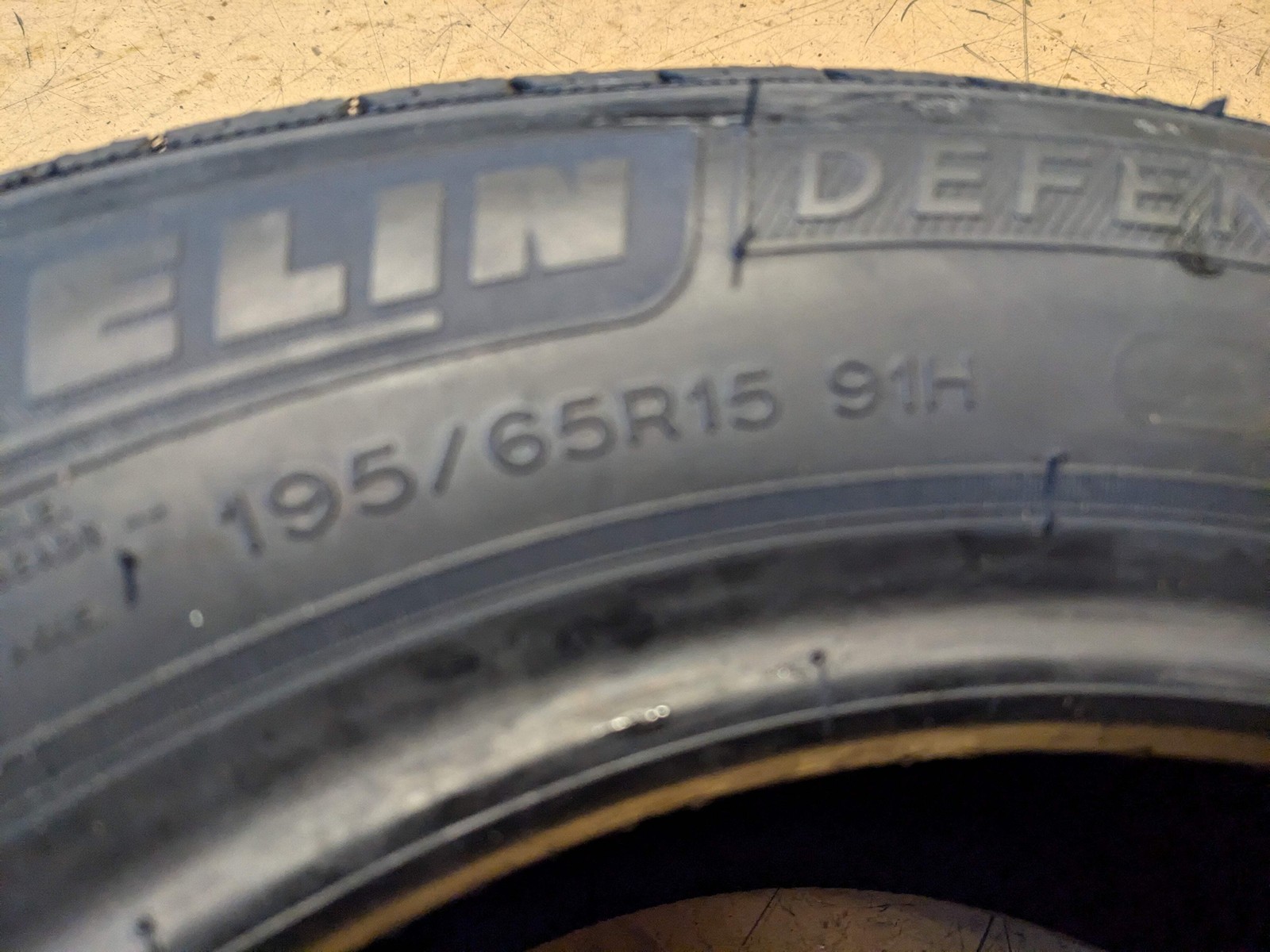 MICHELIN DEFENDER T+H BSW P 195 65 15 91H ALL SEASON TIRE 08771