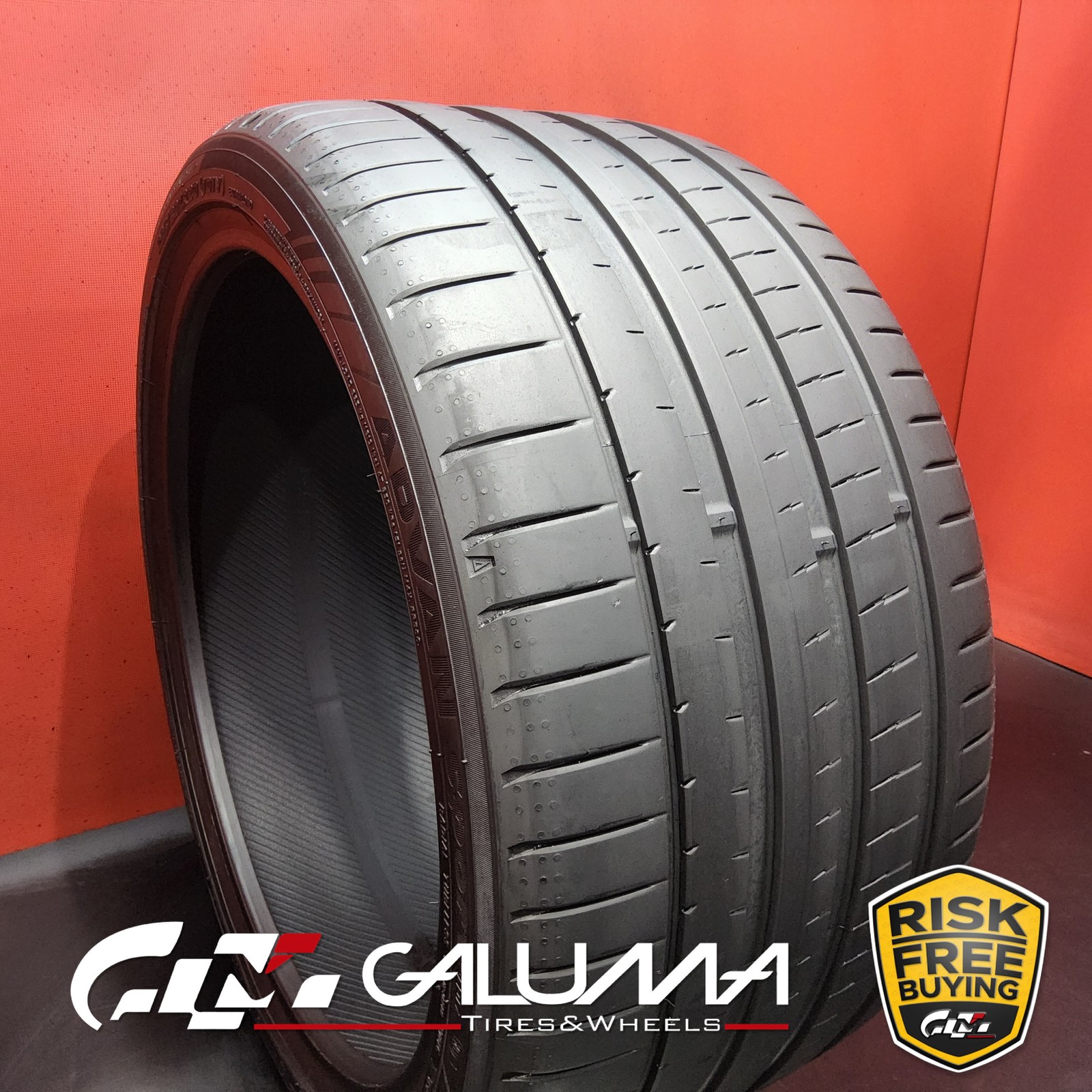 1 (One) Tire Yokohama Advan Sport V107 XL 295/30ZR20 295/30/20 No Patch #93350