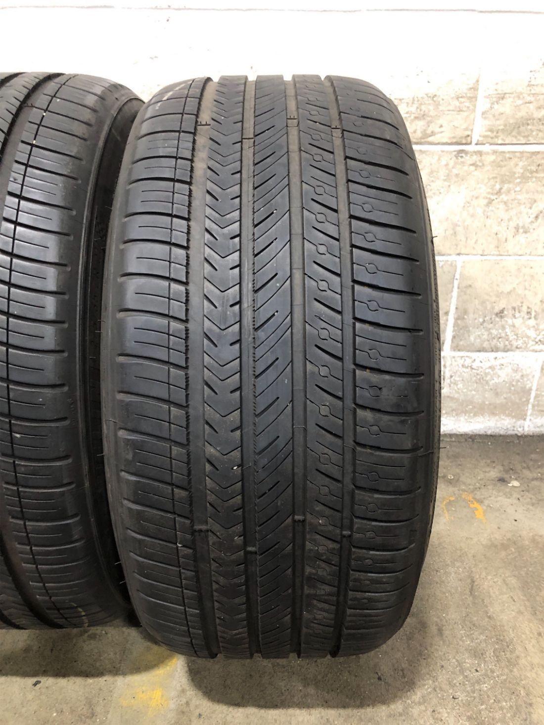 2x P275/35R21 Michelin Pilot Sport A/S 4 TO 8/32 103 W Used Tires 2753521