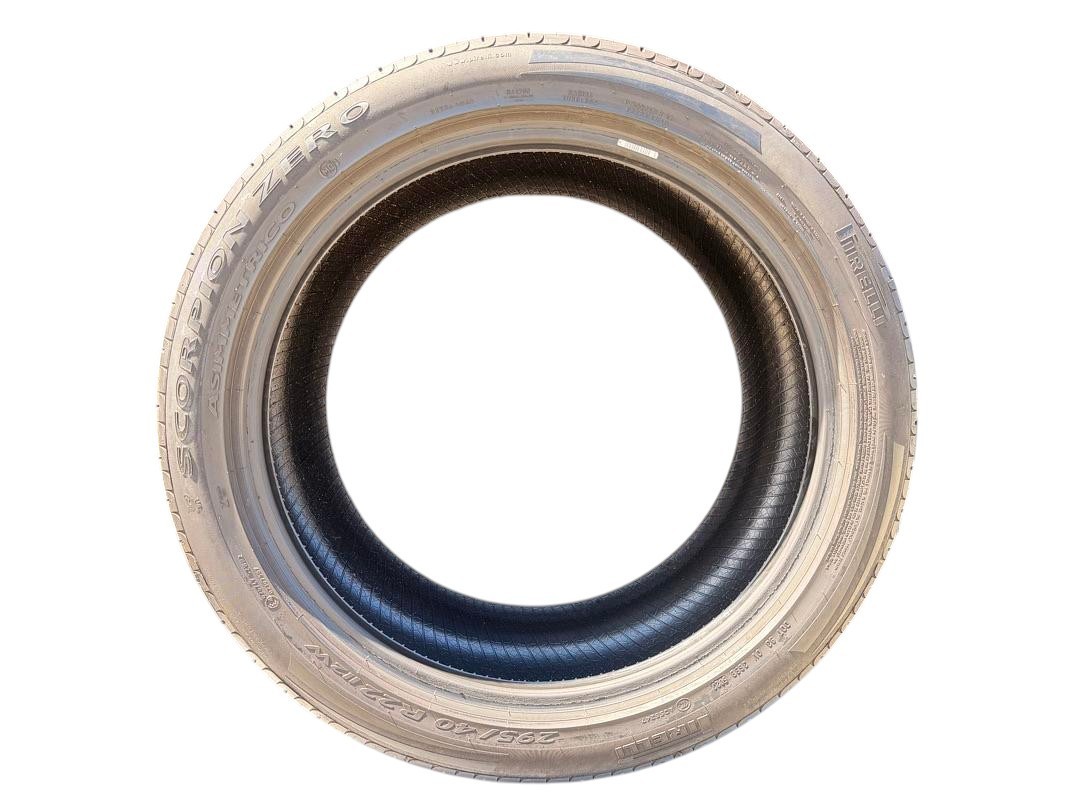 295/40R22 Pirelli Scorpion Zero 112W DOT5023 7/32″