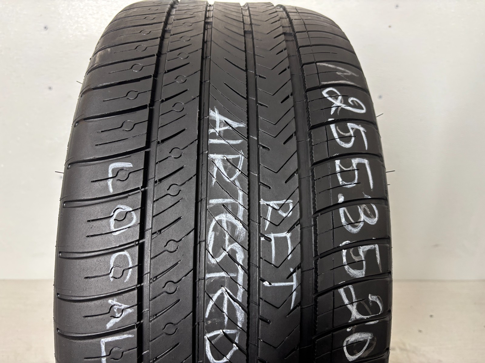 NO SHIPPING ONLY LOCAL PICK UP 1 Tire 255 35 20 Michelin Pilot Sport A/S ZP RFT