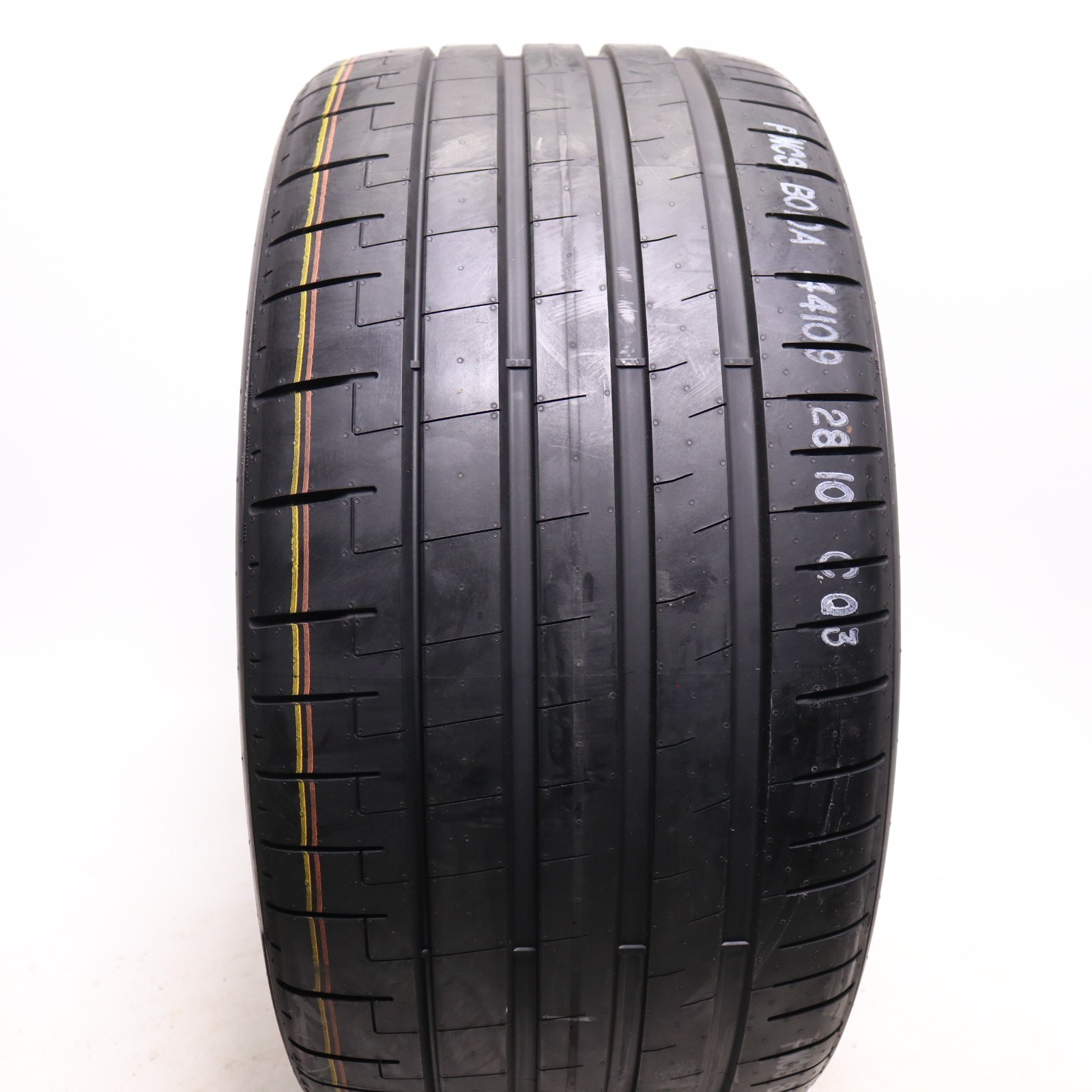 Set of 4 New 285/40R22 & 325/35R22 Pirelli P Zero PZ5 MO-S PNCS Fits GLE GLS