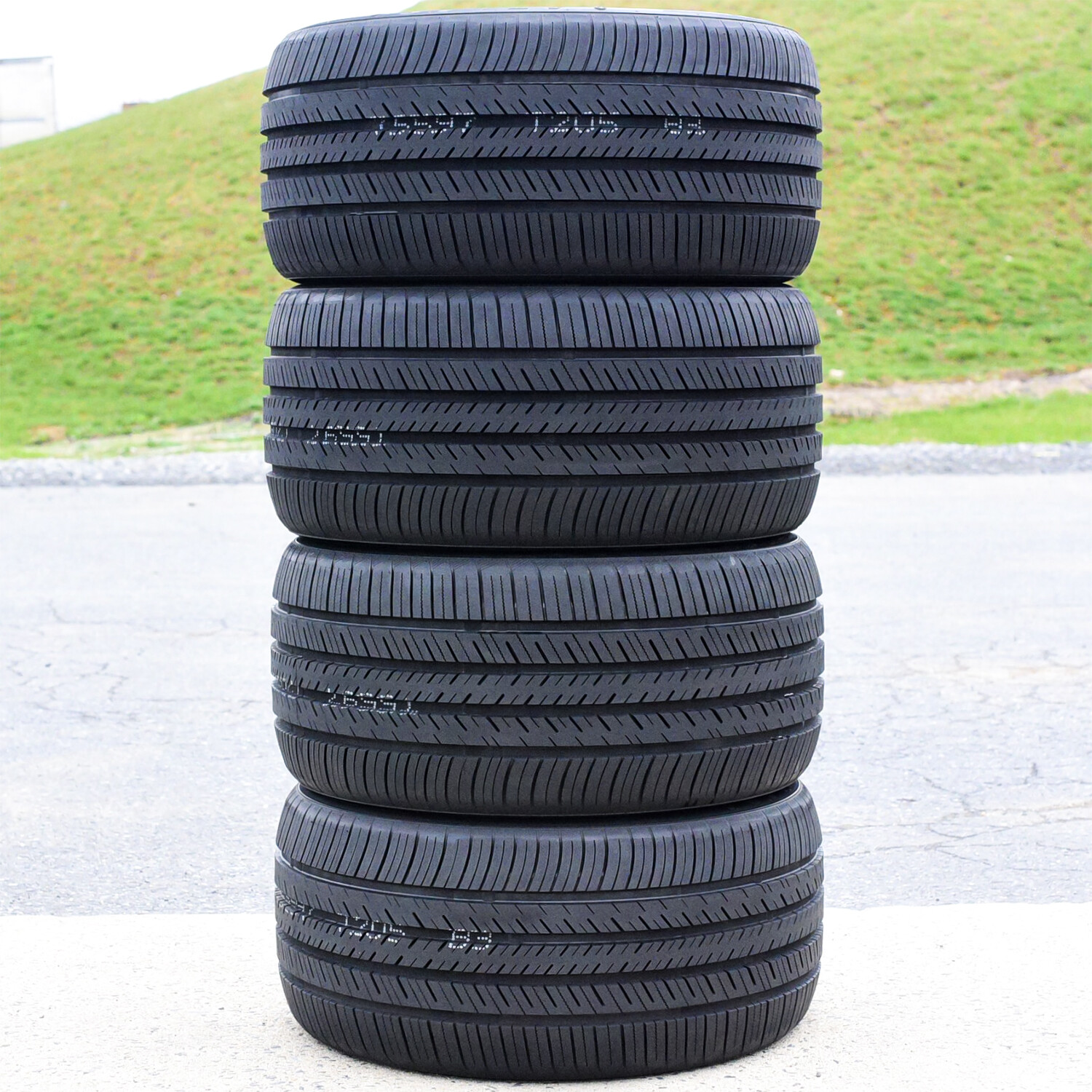 4 New Atlas Force UHP 2x 245/40R18 97Y 2x 275/35R18 95Y Performance Tires