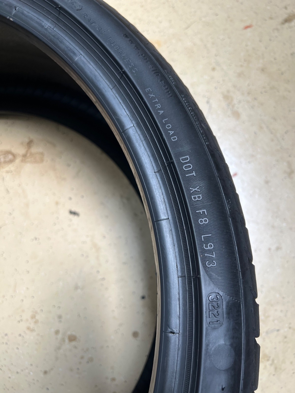 1 – NO REPAIRS 255/30ZR20 XL (92Y) Pirelli P Zero (L) Lamborghini OEM – 7036