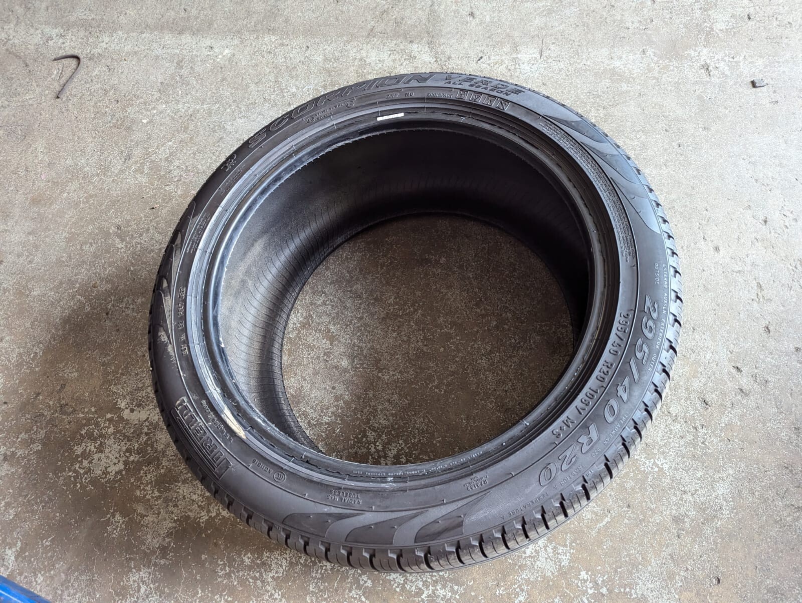 295/40R20 (106V) Pirelli Scorpion Verde All Season N-0 Single Tire