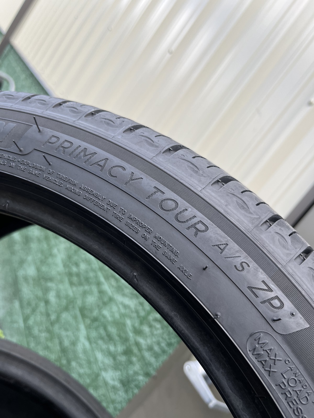 1 Tire Michelin Primacy Tour A/S ZP TPC 245/40R19 94V DOT.0824 7.5/32