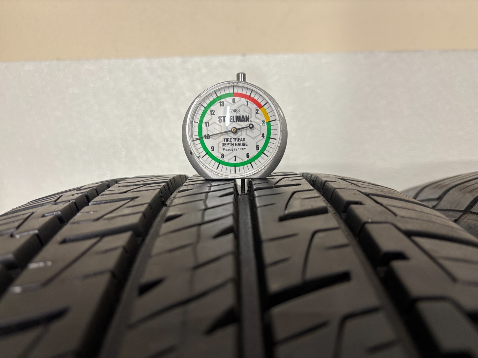 NO SHIPPING ONLY LOCAL PICK UP Set 4 Tires 235 55 19 Goodyear Assurance MaxLife