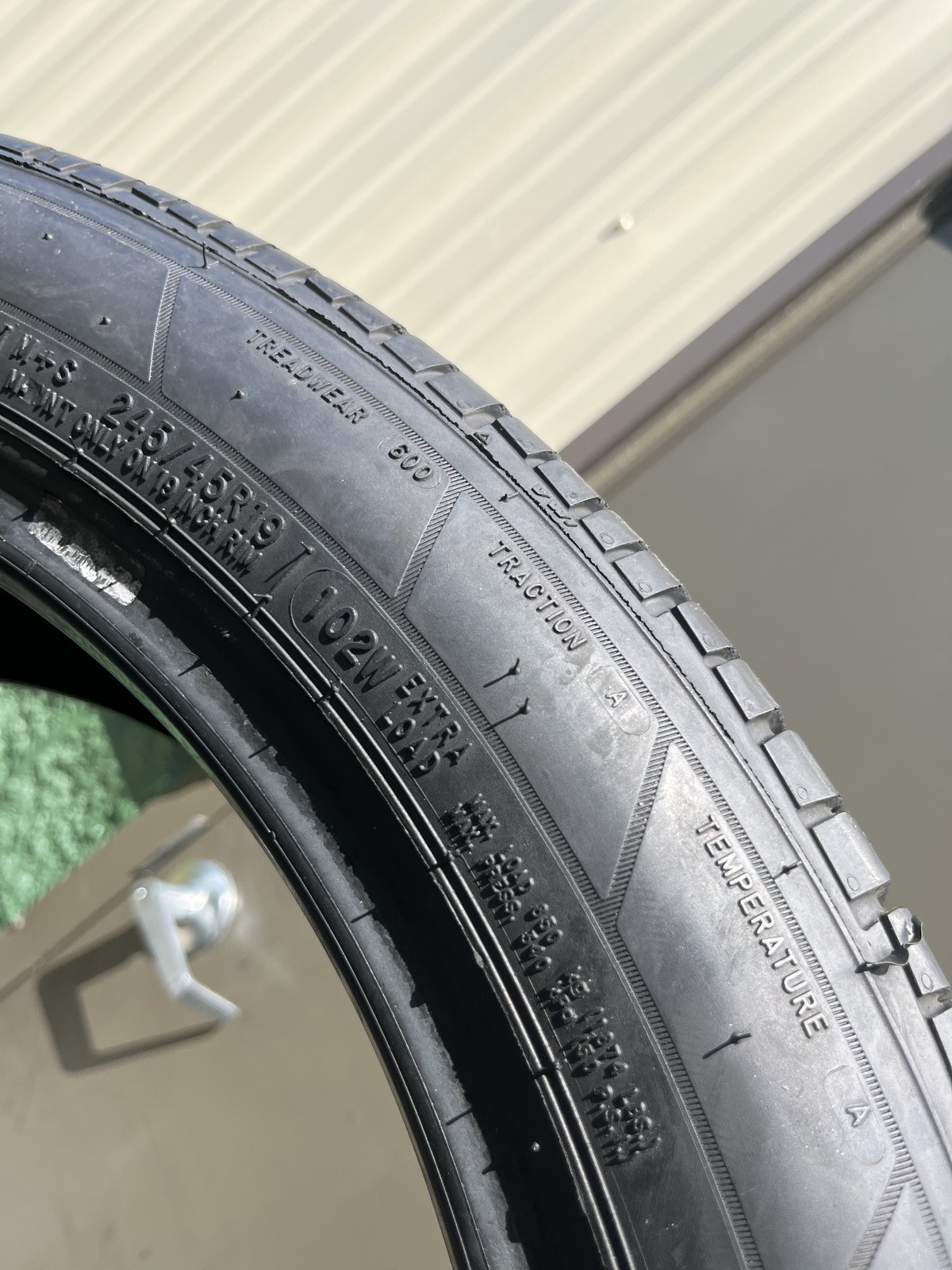 1 Tire Cooper ProControl 245/45R19 102W DOT.5023 8.25/32 No Patch