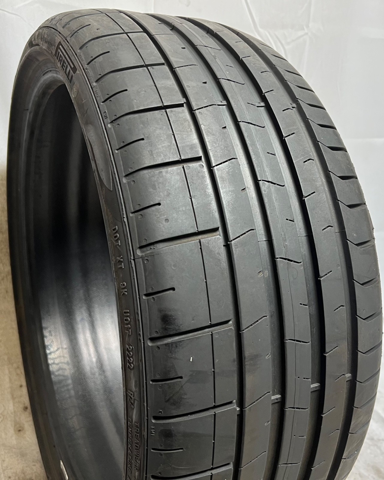 1 – TAKEOFF 235/35ZR20 (88Y) Pirelli P Zero PZ4 (N1) Porsche – 7101 NO REPAIRS