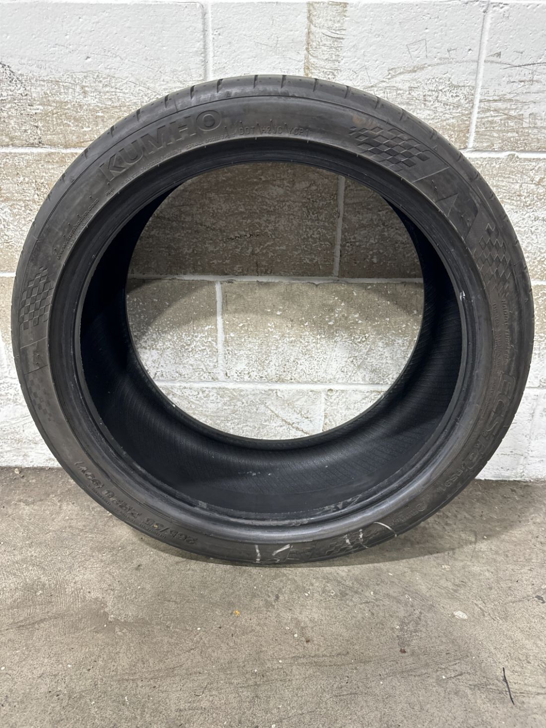 1x P265/35R20 Kumho Ecsta PS91 9/32 99 Y Used Tire 2653520