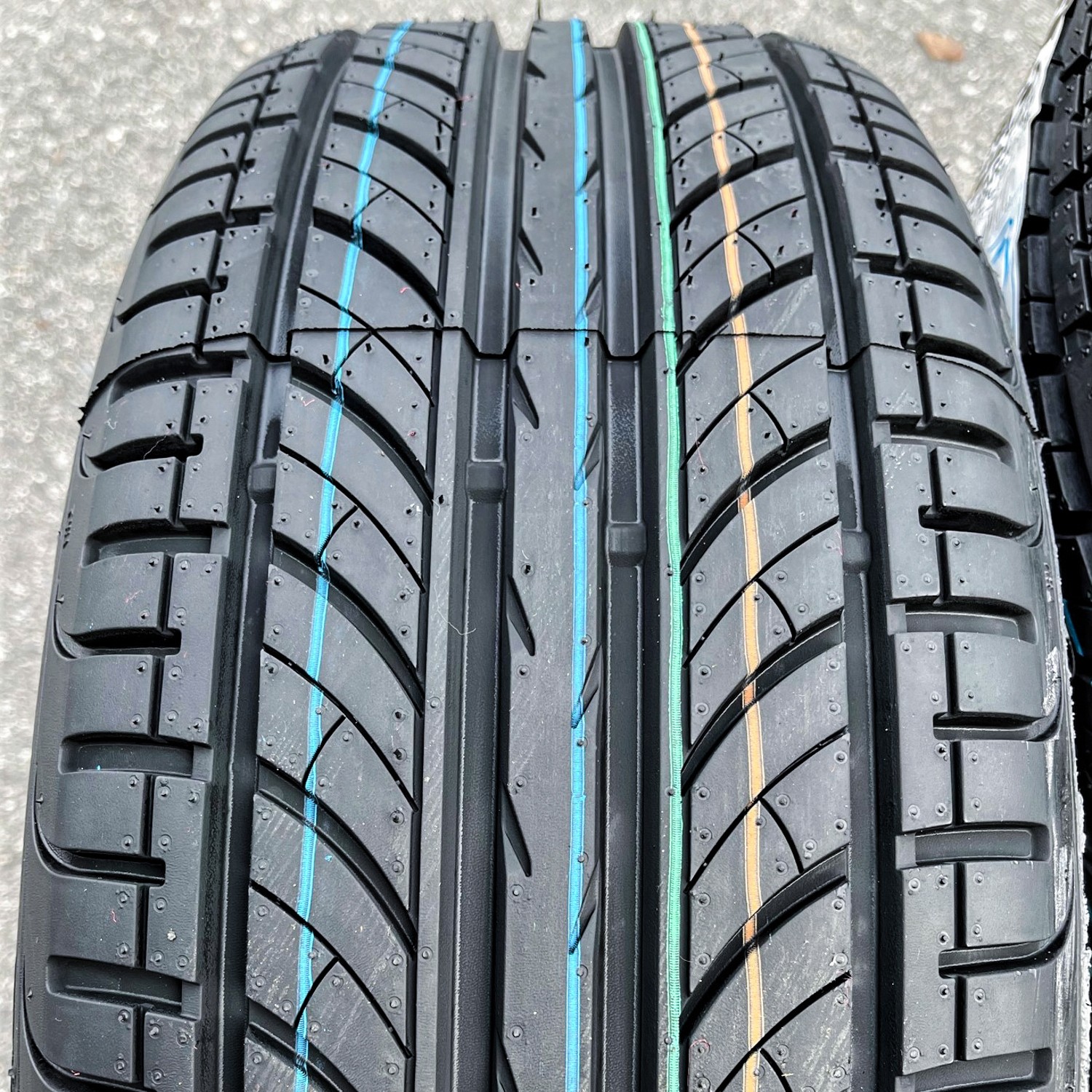4 Tires Premiorri Solazo 195/60R15 88V Performance