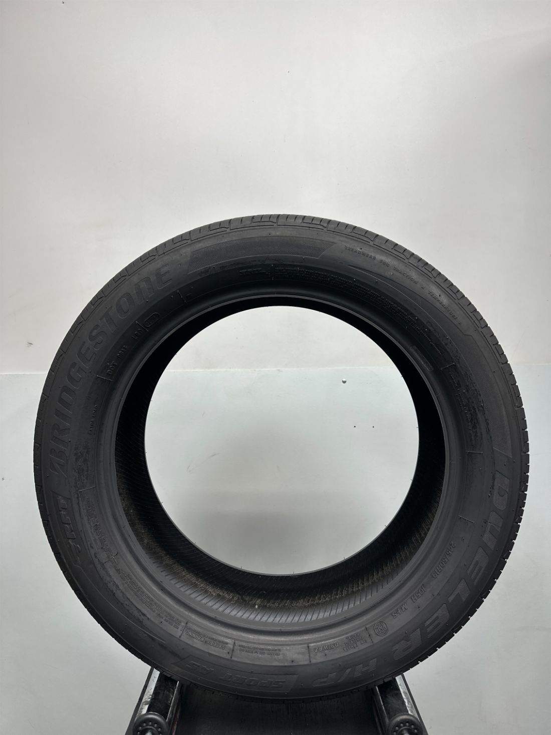 1 Bridgestone Dueler h/p sport as RFT Used Tire P245/50R19 2455019 245/50/19 9/