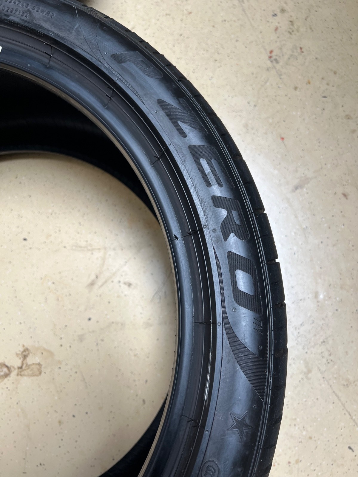 2 – NICE 275/35ZR19 XL (100Y) Pirelli P Zero PZ4 (*) BMW OEM – 7099