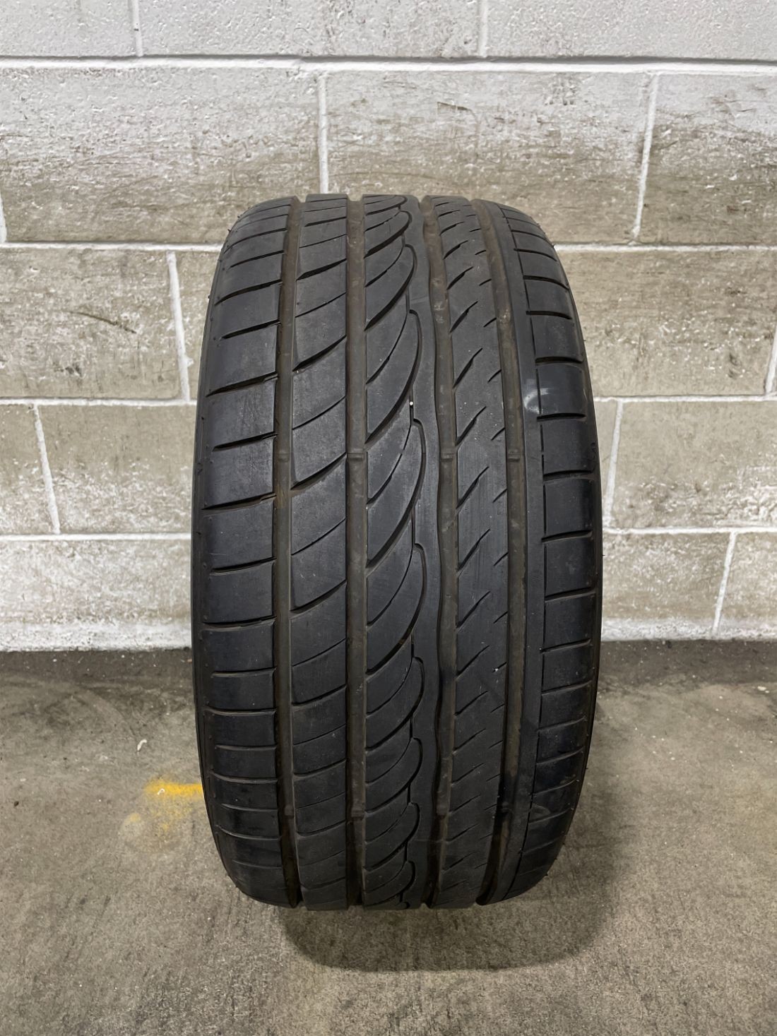 1x P275/40R18 Sumitomo HTR Z III 7/32 99 Y Used Tire 2754018