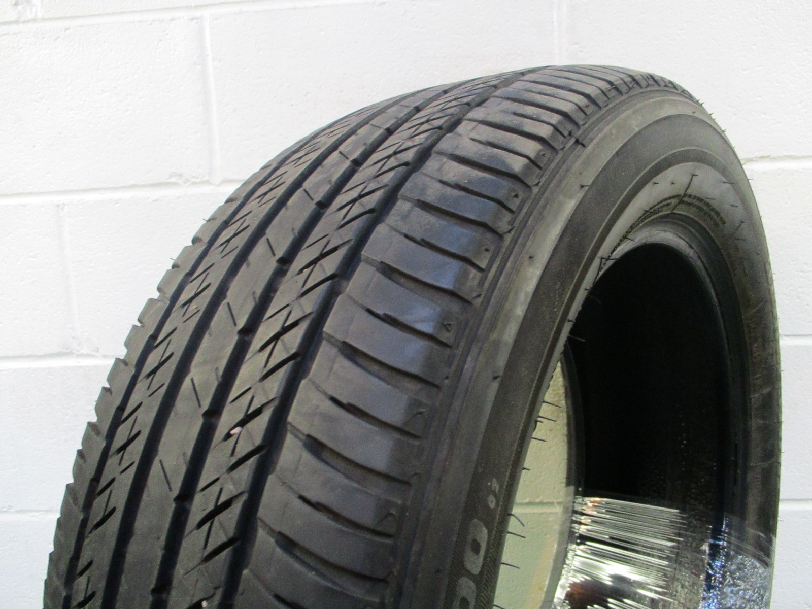 P215/55R17 Bridgestone Turanza EL400-02 93 V Used 7/32nds