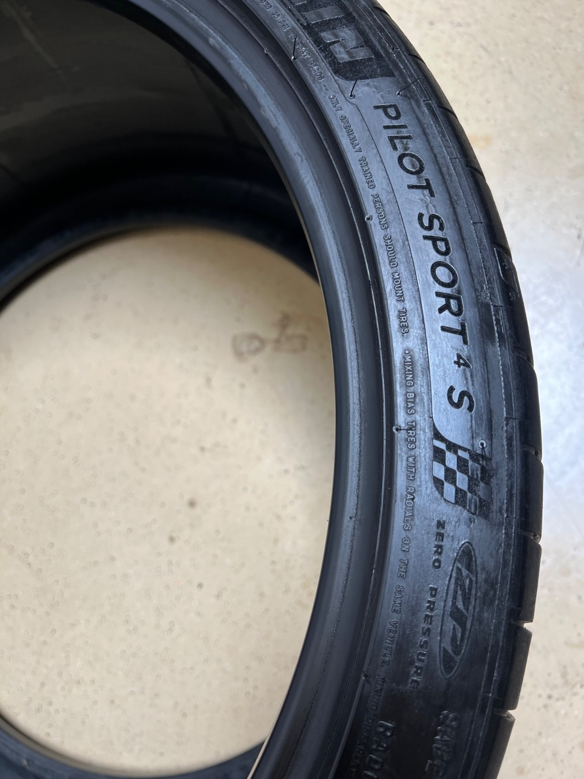 1 – NO REPAIRS 345/25ZR21 (104Y) Michelin Pilot Sport 4 S ZP (TPC Spec) – 7176