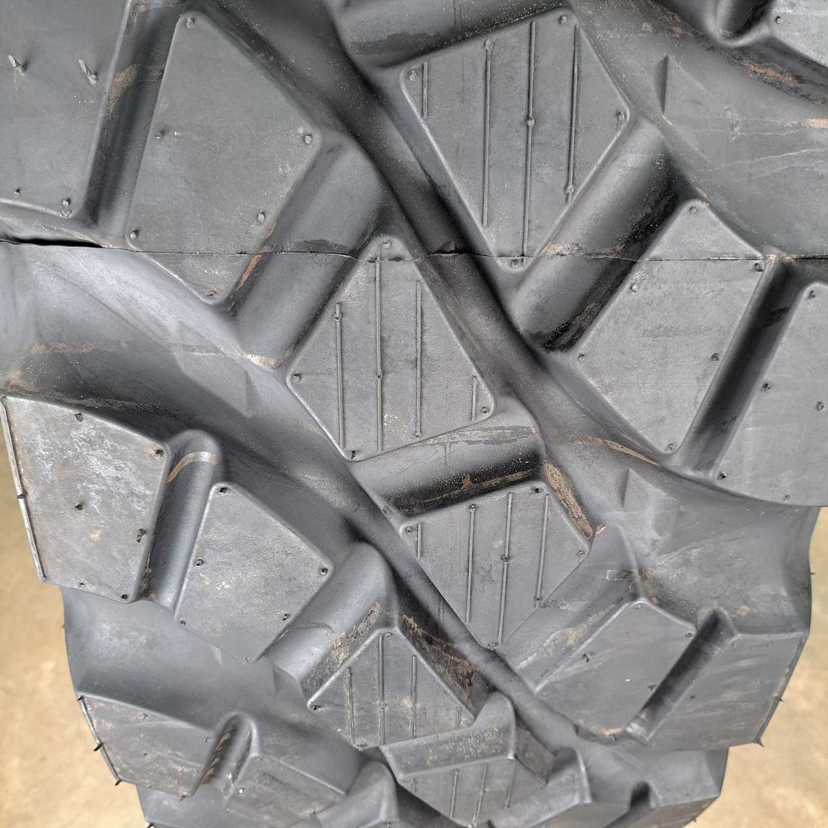 16.00R20 Goodyear AT/2A *NEW*