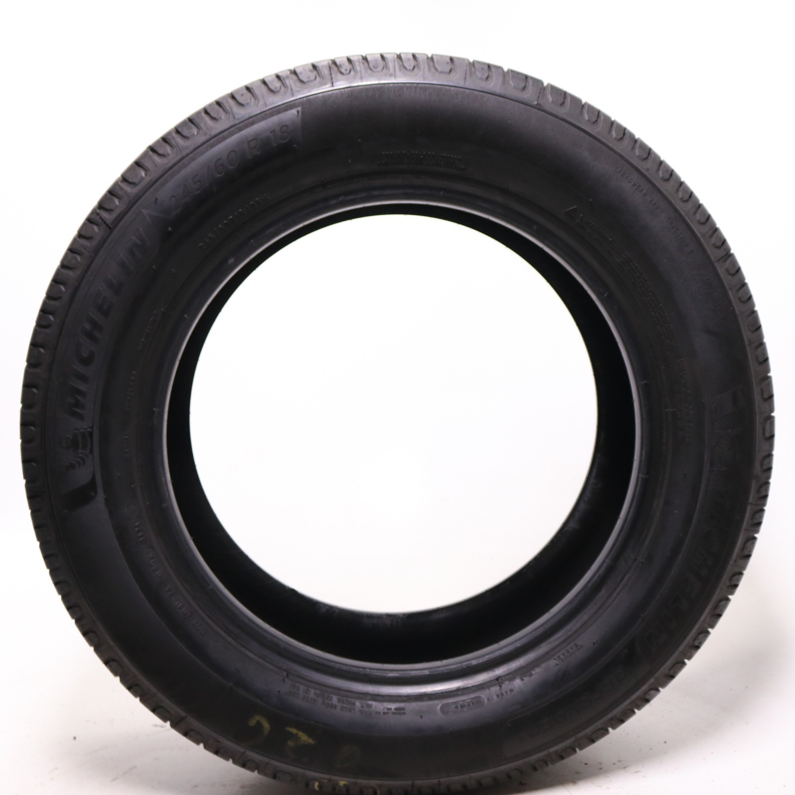 Set of 2 Used 245/60R18 Michelin Defender 2 – 105H – 9-10/32