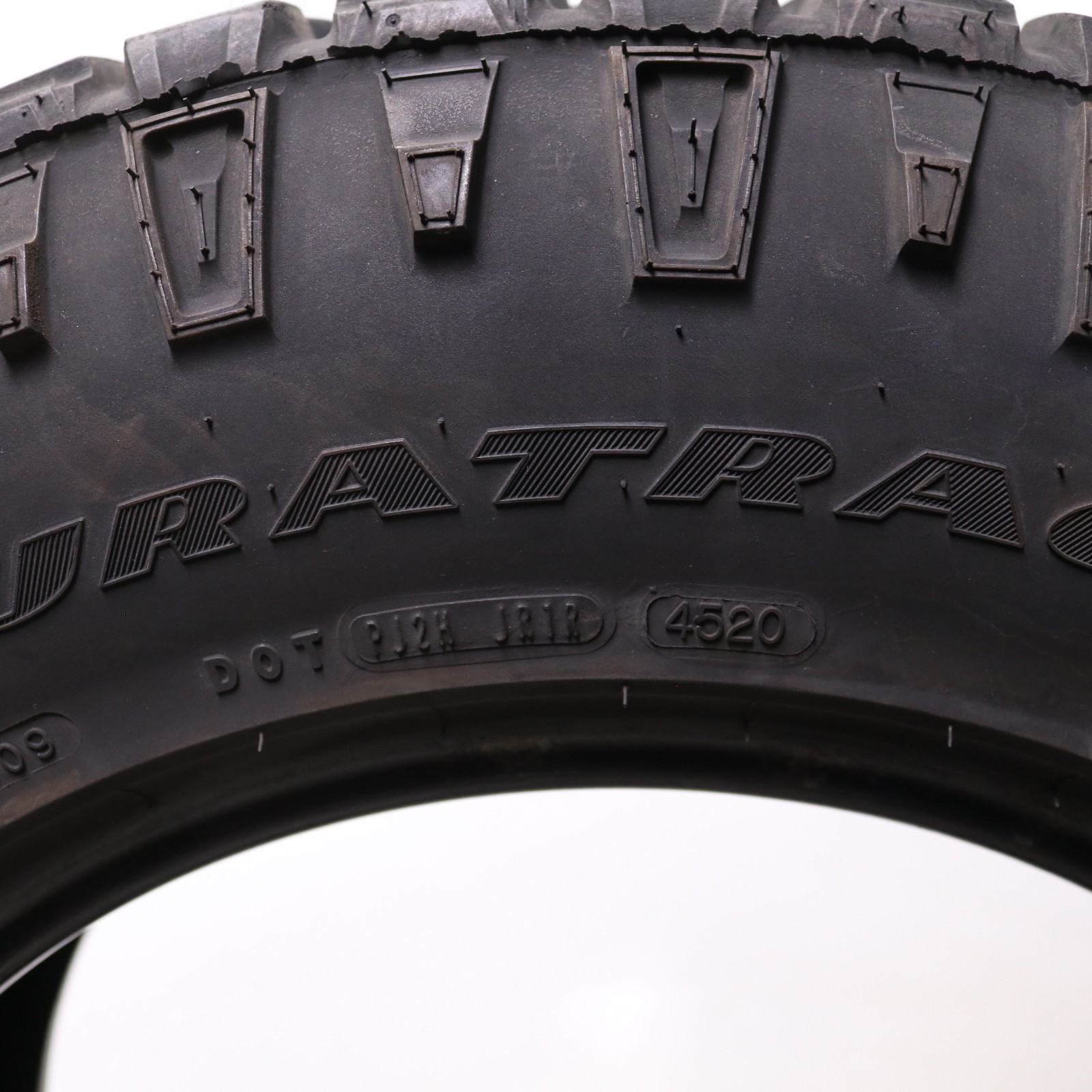 Set of 4 Used 265/65R17 Goodyear Wrangler Duratrac – 112S 8.5-9.5/32 No Repairs
