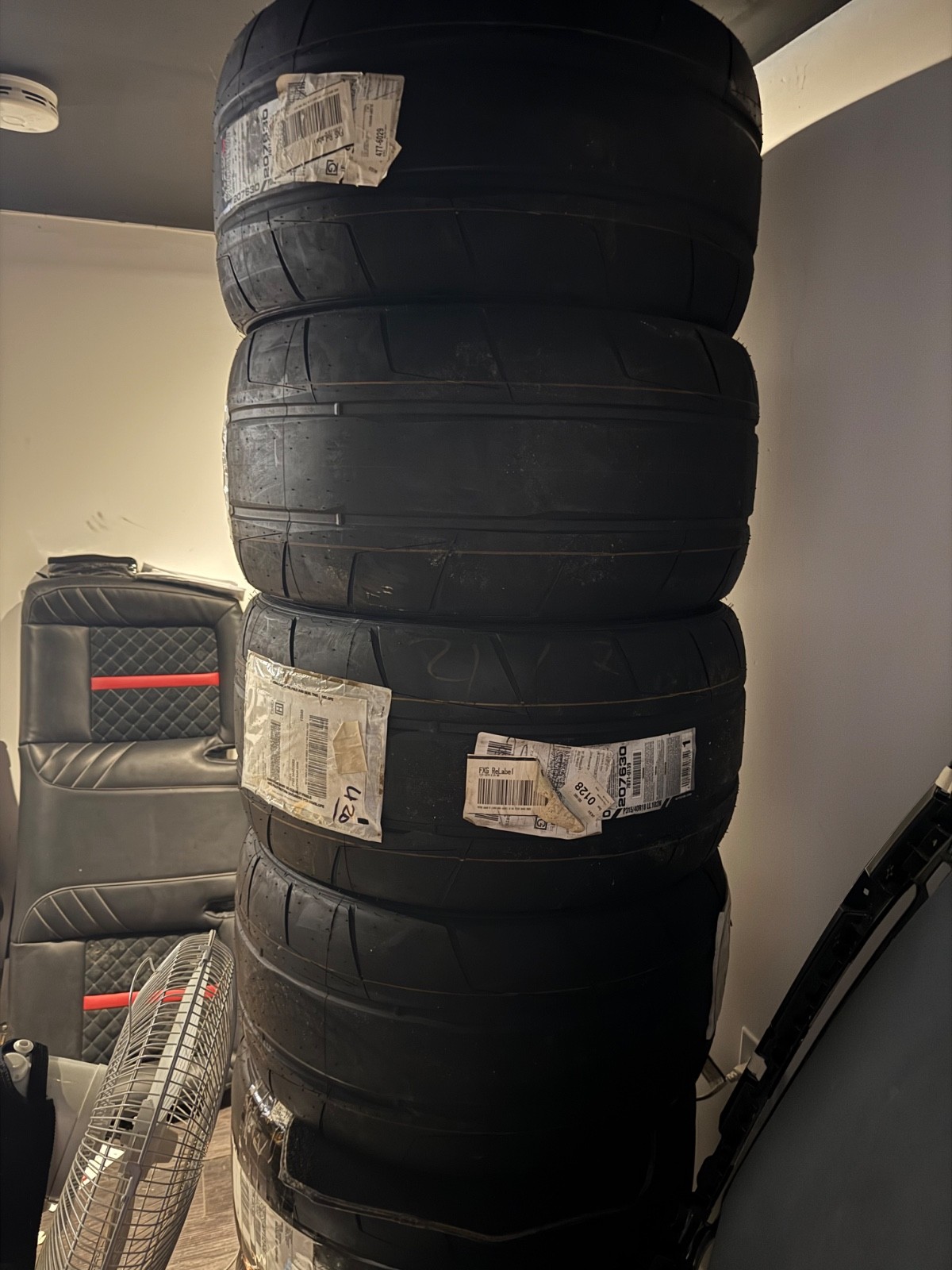 2018 OEM Dodge Challenger Demon Nitto NT05R 315/40R18 drag tires