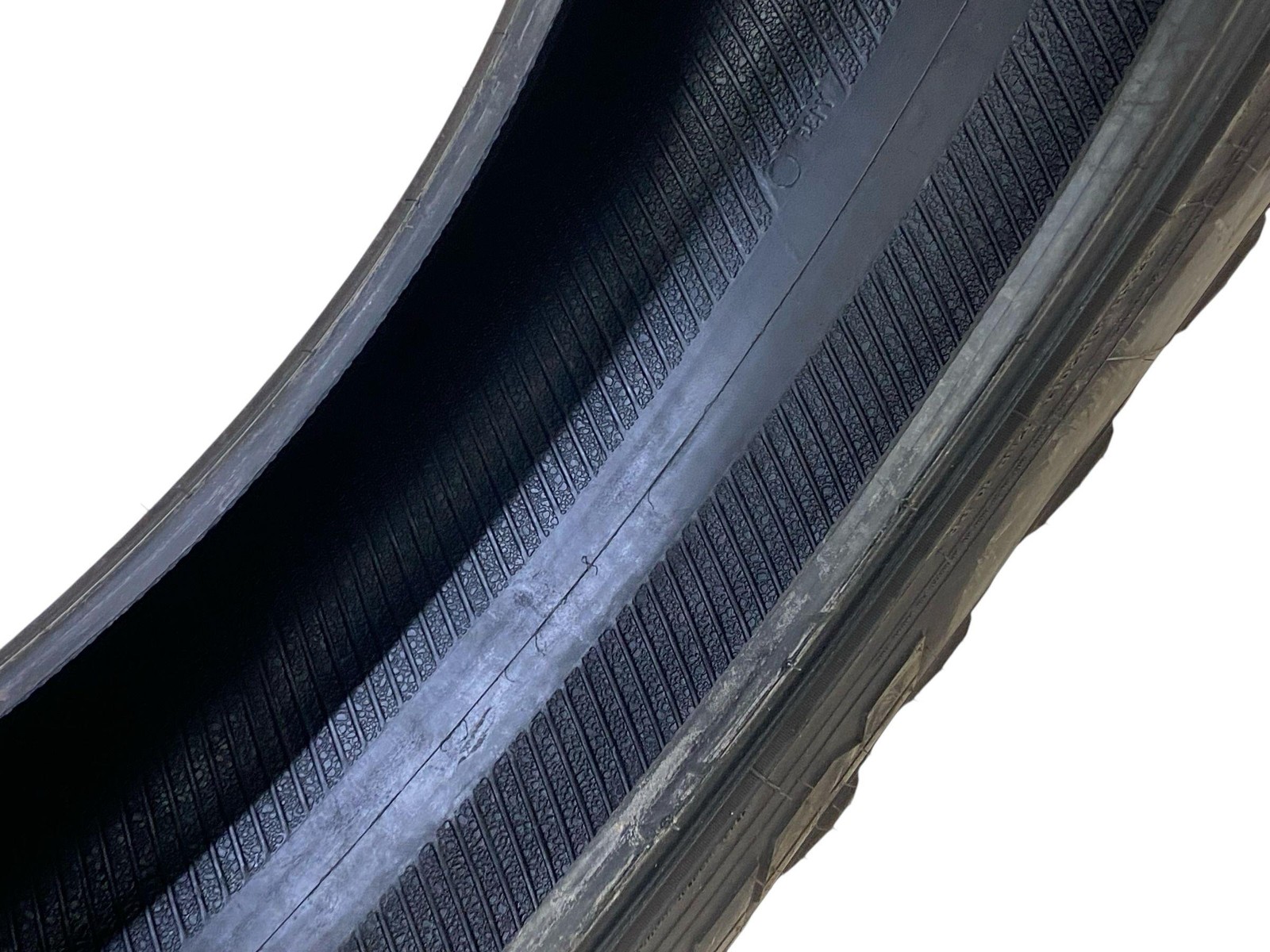 (A) NITTO RECON GRAPPLER 37×11.50R20 TIRE 11/32NDS TREAD DEPTH DATE CODE 2724