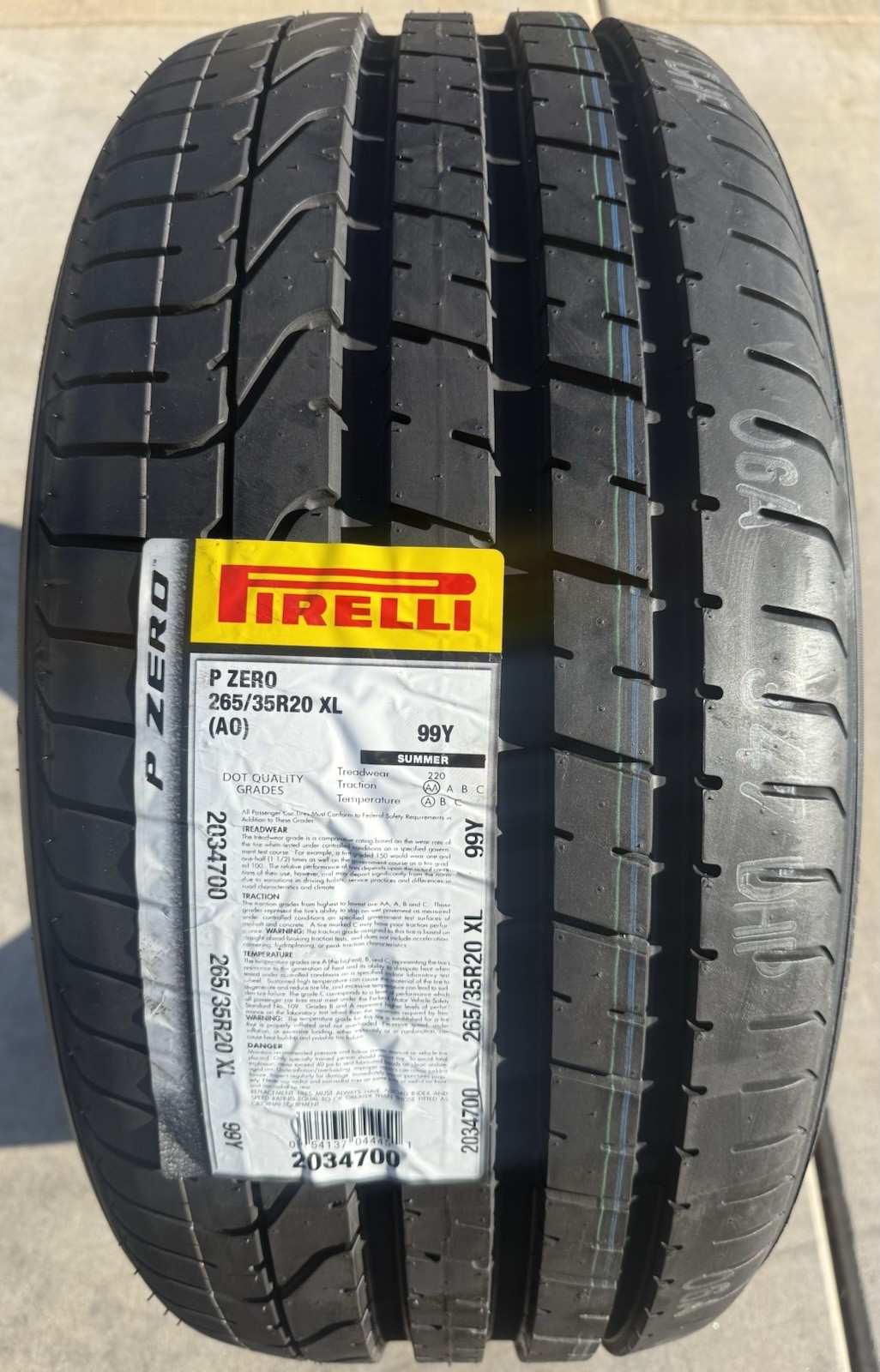 Set of TWO BRAND NEW 265/35R20 99Y Pirelli P Zero Tires 2653520