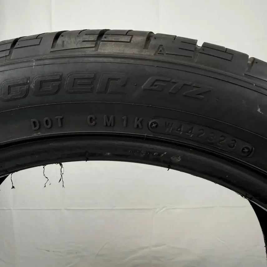 Used 245/45ZR18 Road Hugger GTZ 100W 8.5/32 (DOT 23)