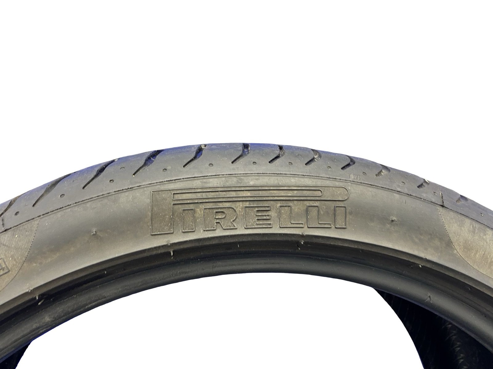 255/35R20 97Y PIRELLI P ZERO 7/32NDS DATECODE 1922
