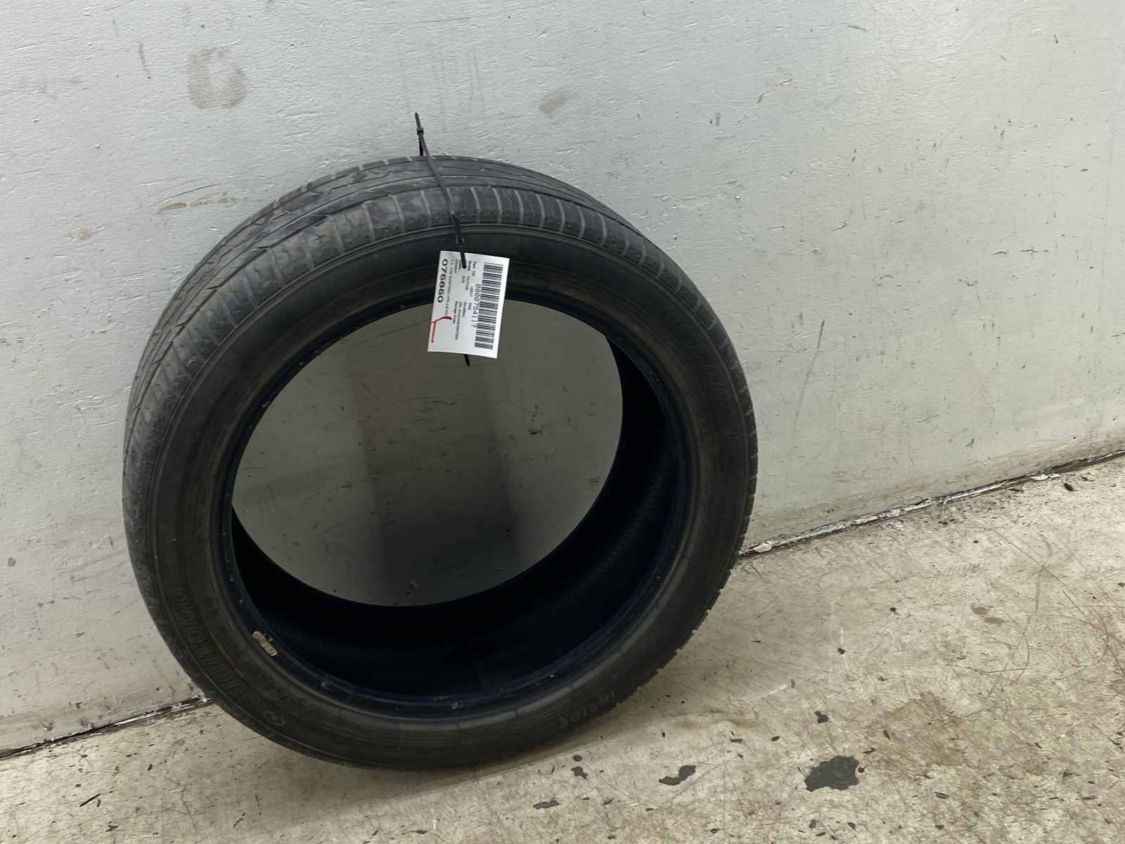 2022 2.5L FWD SUMITOMO HTR A/S P03 255/45R/20 TIRE DOT 1323 3/32 DEPTH TREAD