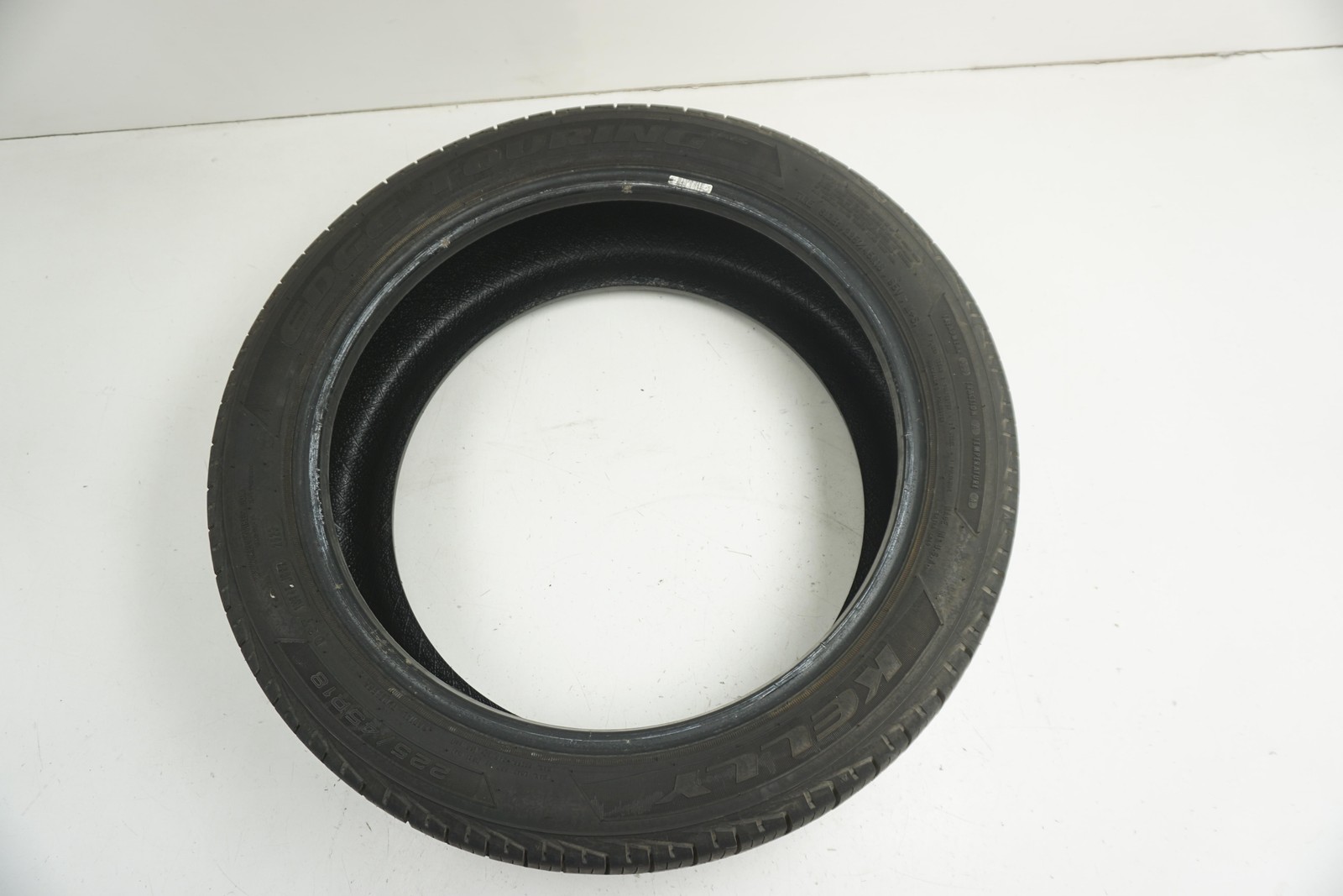 20 21 22 23 24 Tire R18 18′ 225/45-18 Kelly Edge Touring A/s 95v M+s Used 10/32