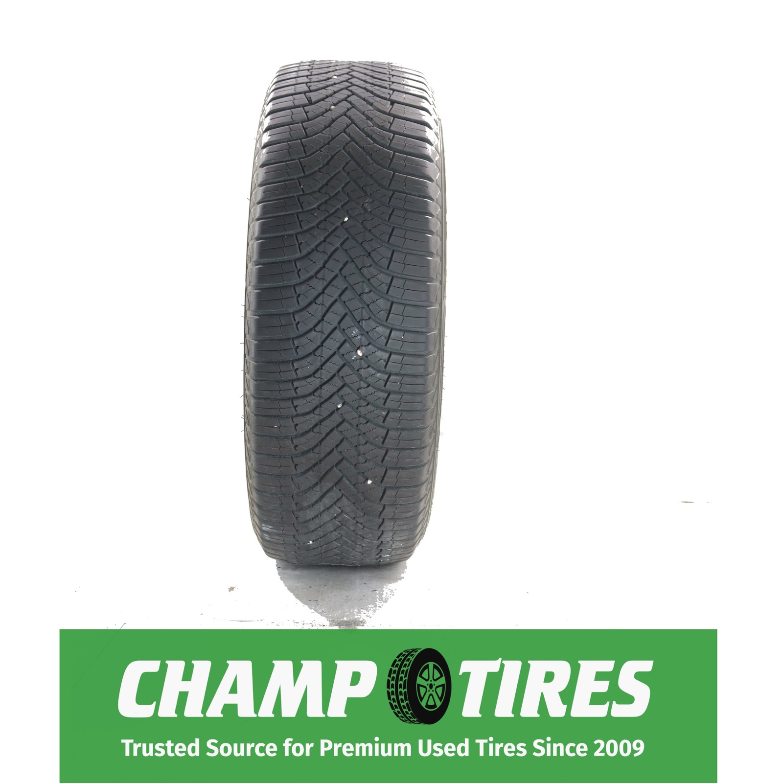 P255/65R18 Goodyear Assurance WeatherReady 2 111 V Used 8/32nds