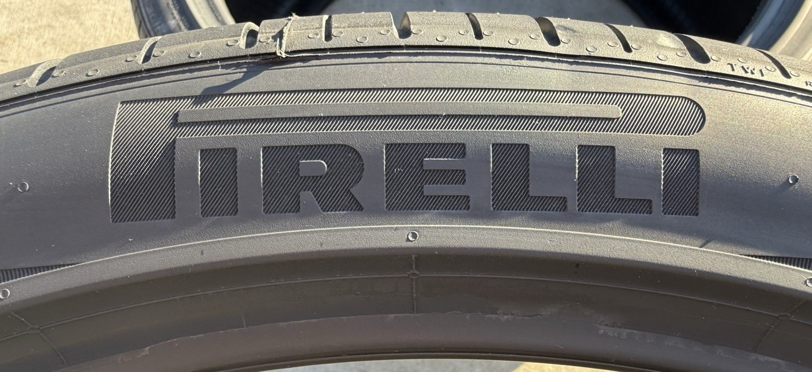 Set of TWO BRAND NEW 325/30ZR23 (109Y) Pirelli P Zero PZ4 Sport L Tires 3253023