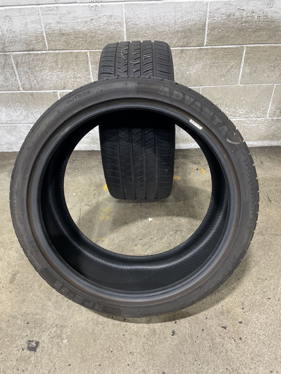 2x P275/35R21 Advanta HPZ-02 ALL SEASON 9/32 103 Y Used Tires 2753521