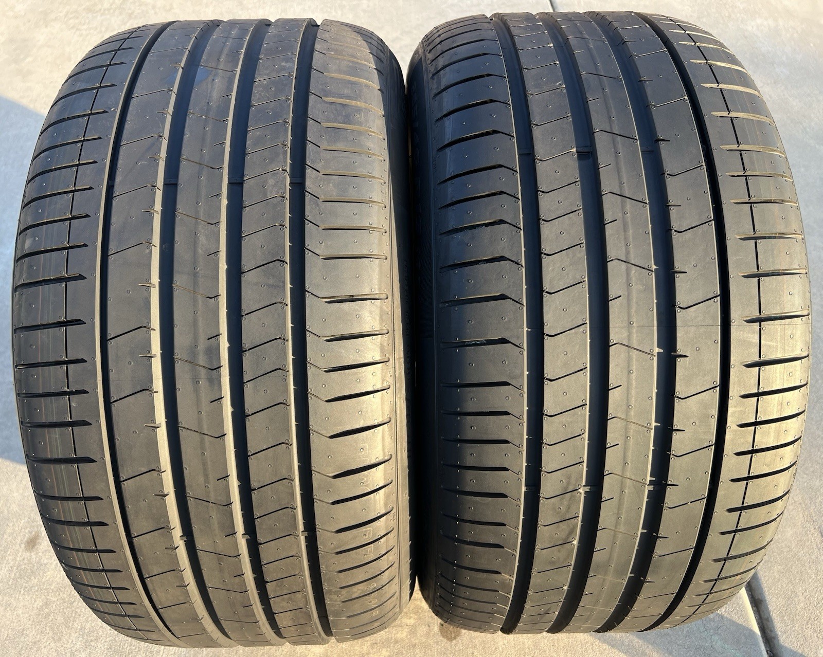 4X BRAND NEW Pirelli P Zero PZ4 Tesla Model S Tires 2X 255/45R19 & 2X 285/40R19!
