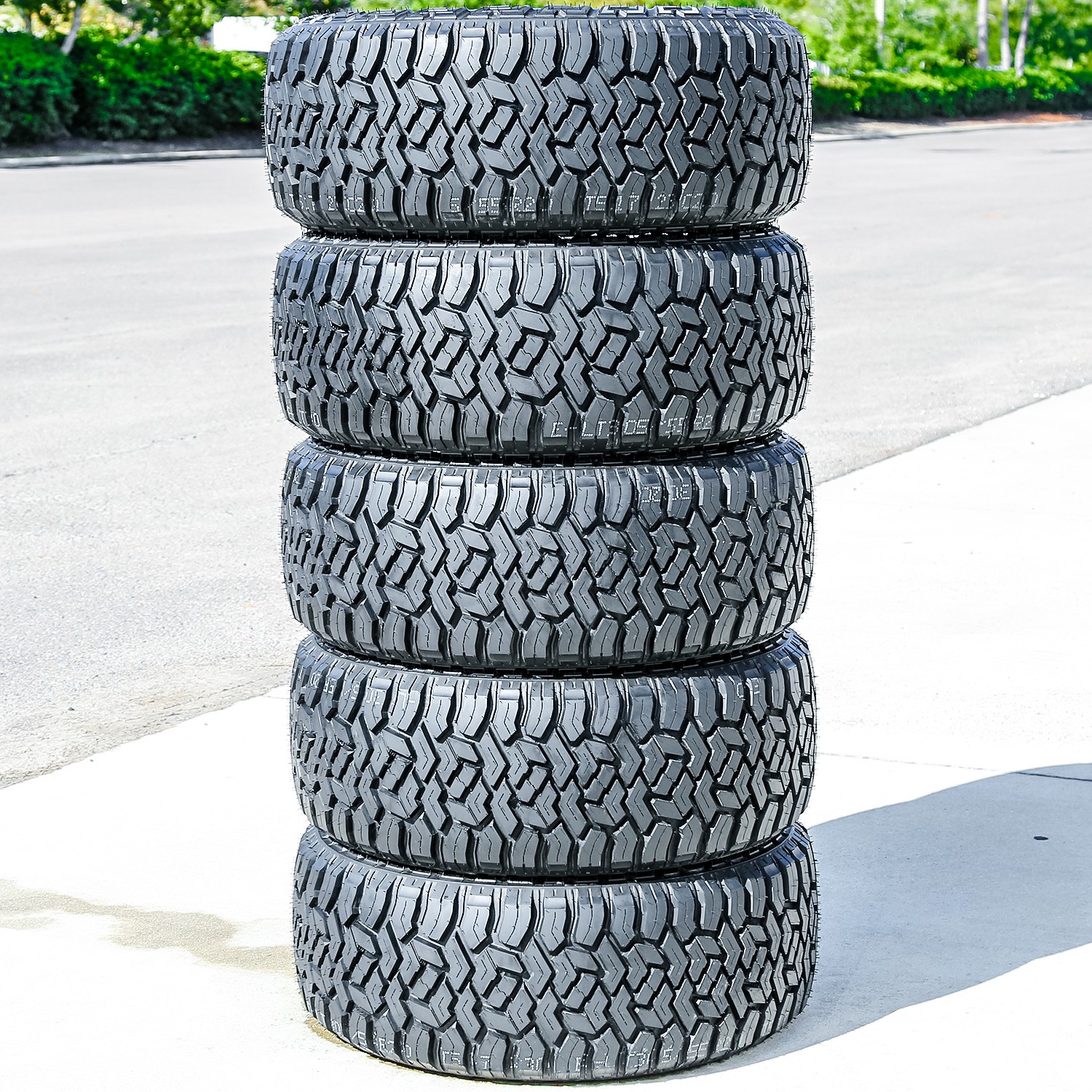 4 Fury Country Hunter R/T 305/55R20 125/122Q F 12 Ply Light Truck Tires