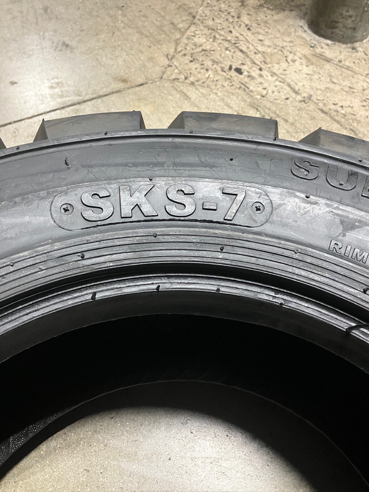 1 New 10 – 16.5 NHS 12 Ply Forerunner SKS-7 L4/L5 Skid Steer/Loader Tire