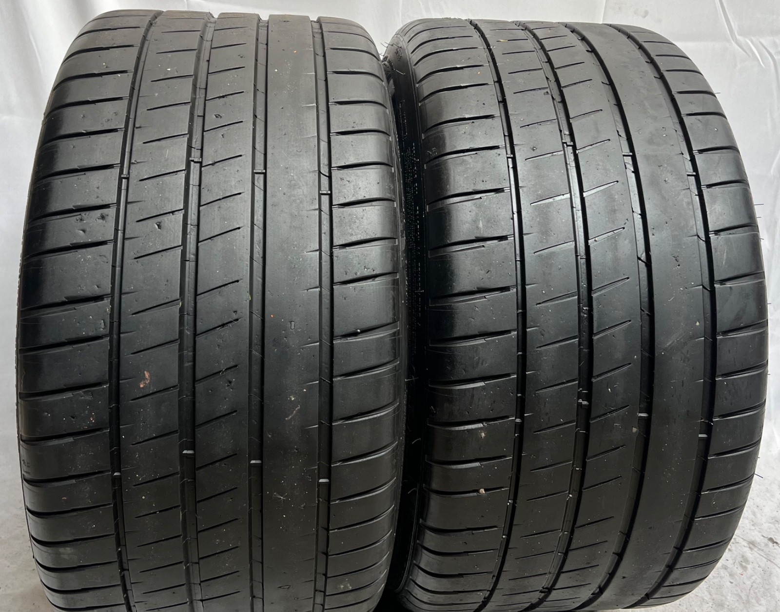 2 – TAKEOFF 305/30ZR21 XL (104Y) Michelin Pilot Sport 4 S (NA0) Porsche – 3040