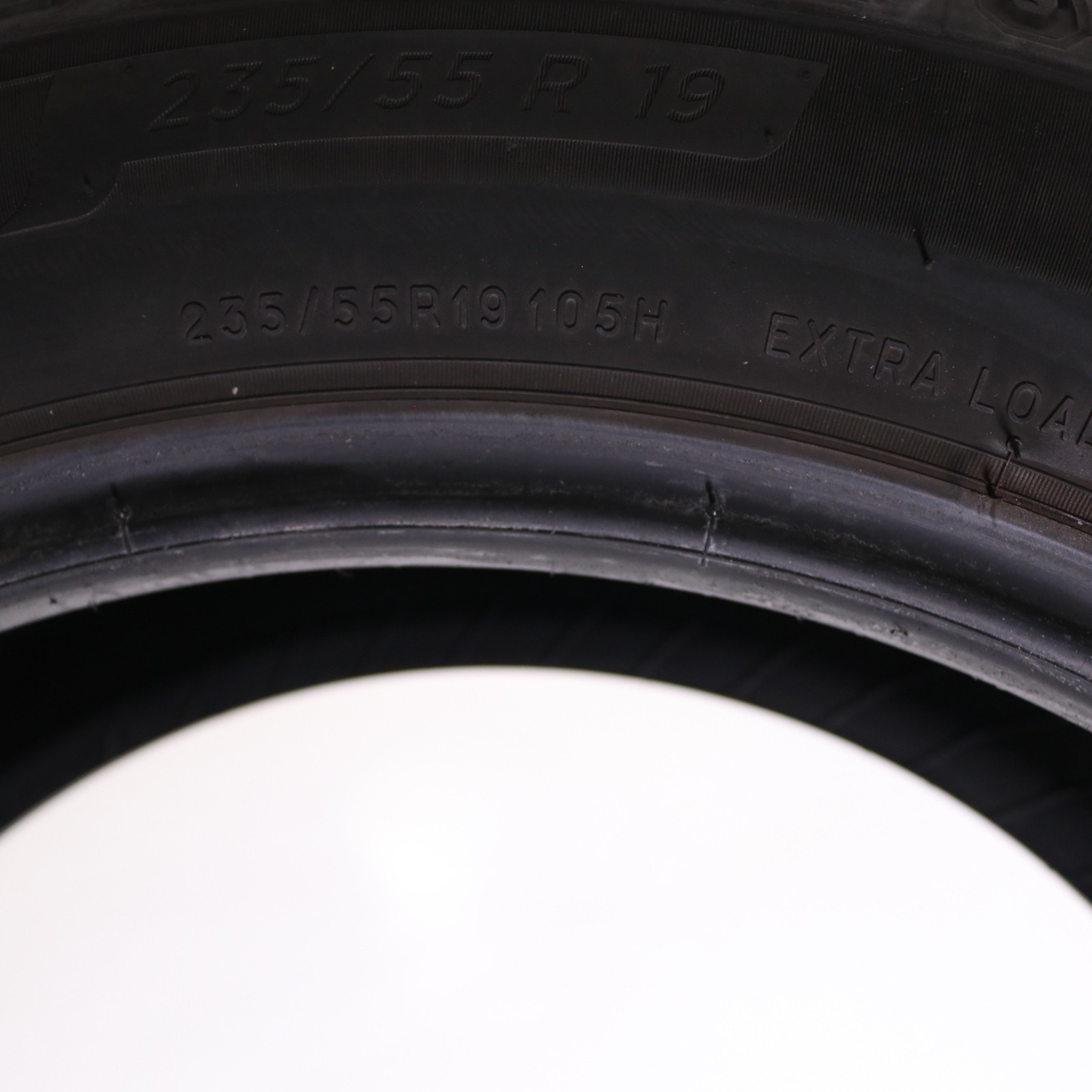 Set of 2 Used 235/55R19 Michelin Defender 2 – 105H – 9-10/32