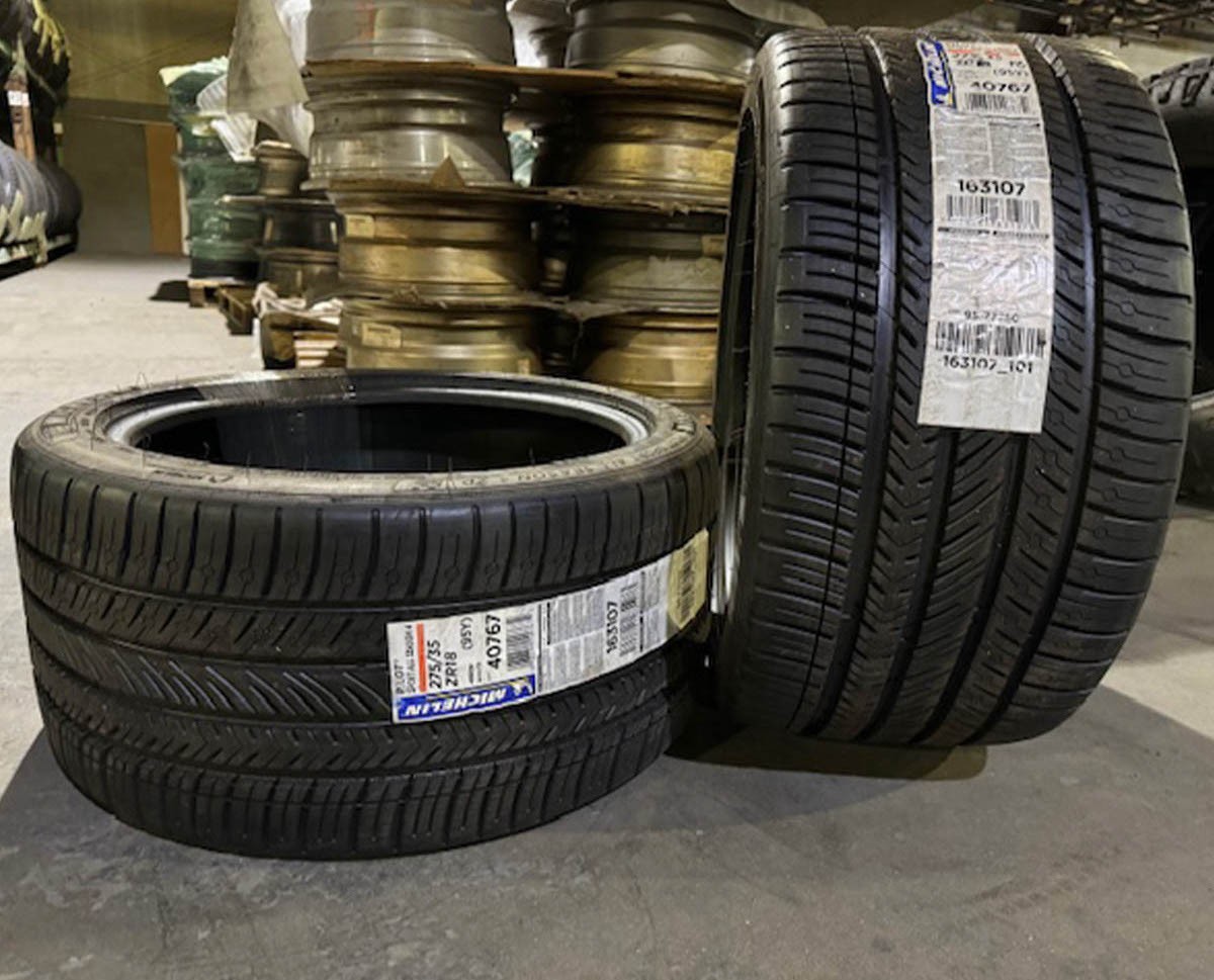 2753518 275/35R18 – 95Y Michelin Pilot Sport A/S 4 (run flat) tire (x2) 10/32