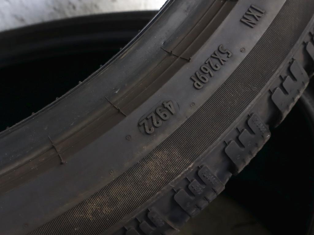 235/40 R20 96V PIRELLI Scorpion Winter 2 7.43MM 7.16MM 6.71MM 7.24MM A4922 Pneum